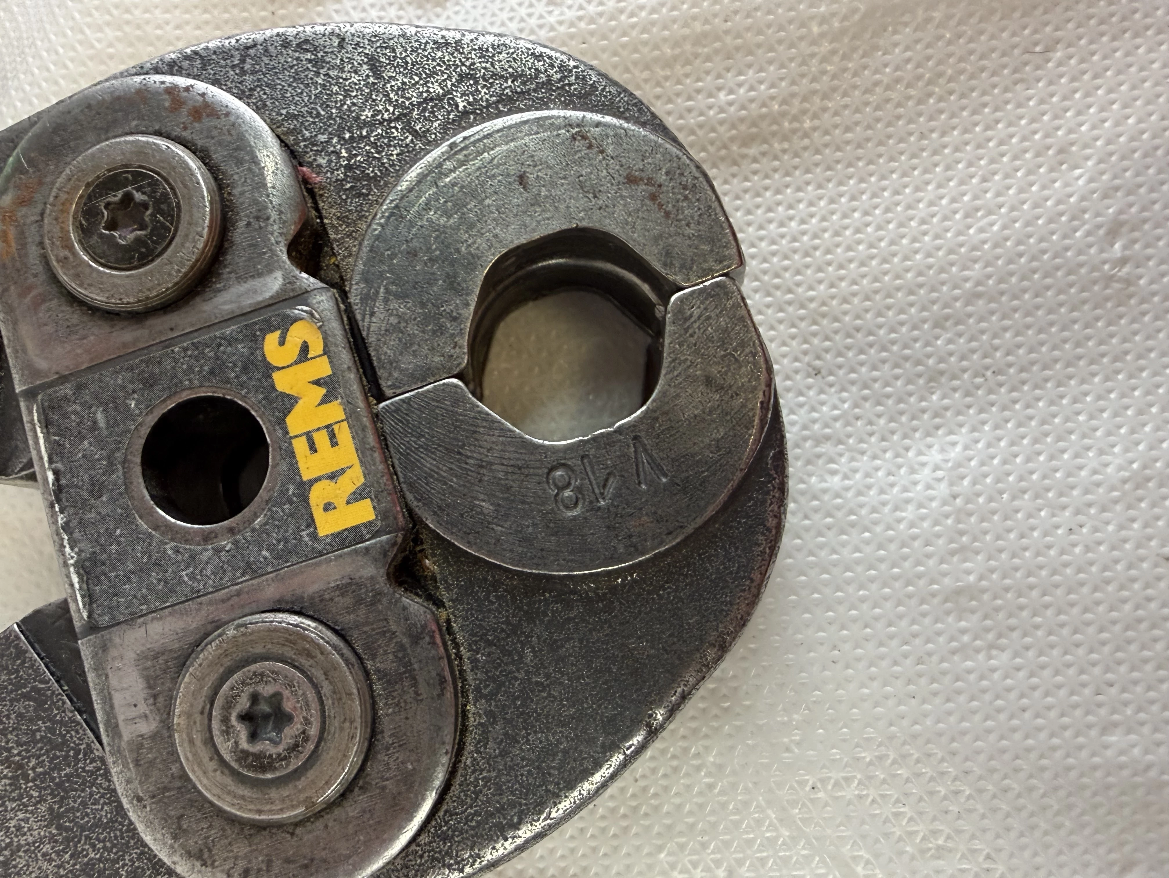 4-x-zaciski-rems-v22v18v15v28-marka-248811-971463