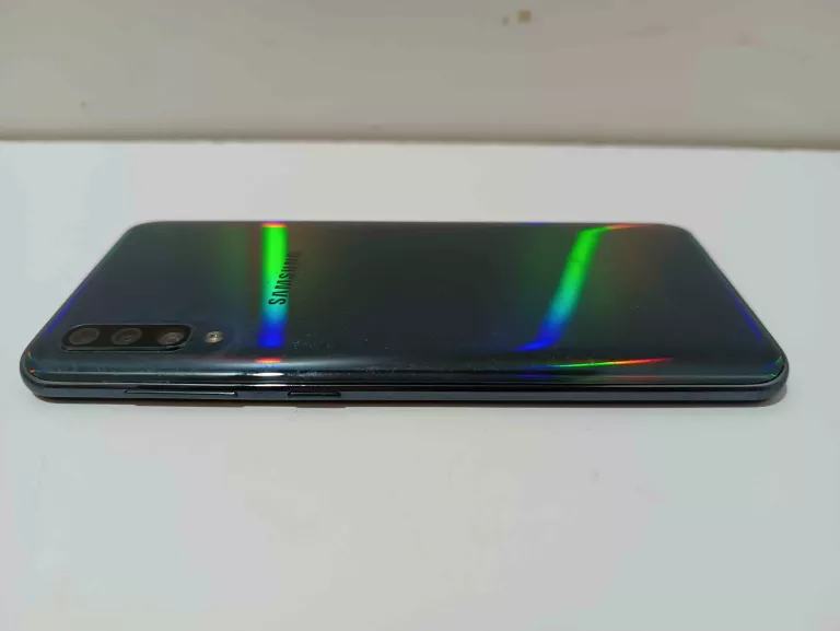 telefon-samsung-galaxy-a50-przekatna-ekranu-640