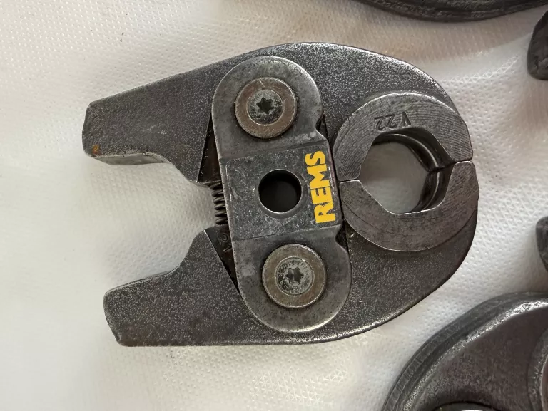 4-x-zaciski-rems-v22v18v15v28-gorzowska-1-kostrzyn-nad-odra