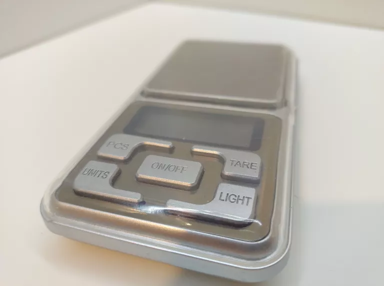 waga-jubilerska-elektroniczna-kieszonkowa-500g-pudelko-kolor-dominujacy-129357-8