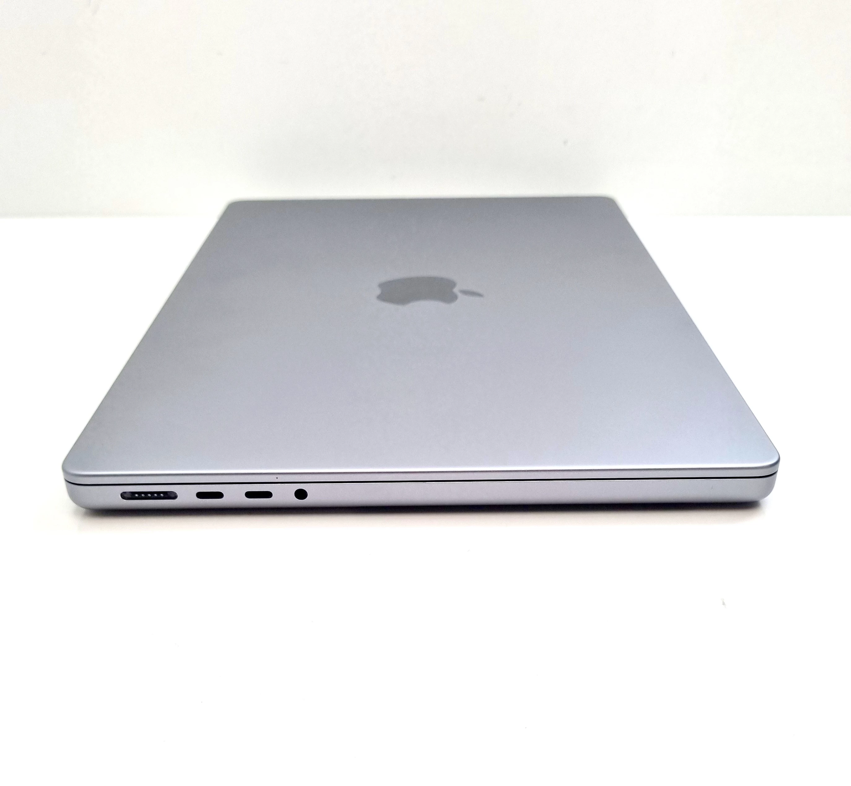 apple-macbook-pro-a2442-m1-pro-141-apple-m-16-gb-512-gb-szary-kod-producenta-lp-ap-a2442-m1pro