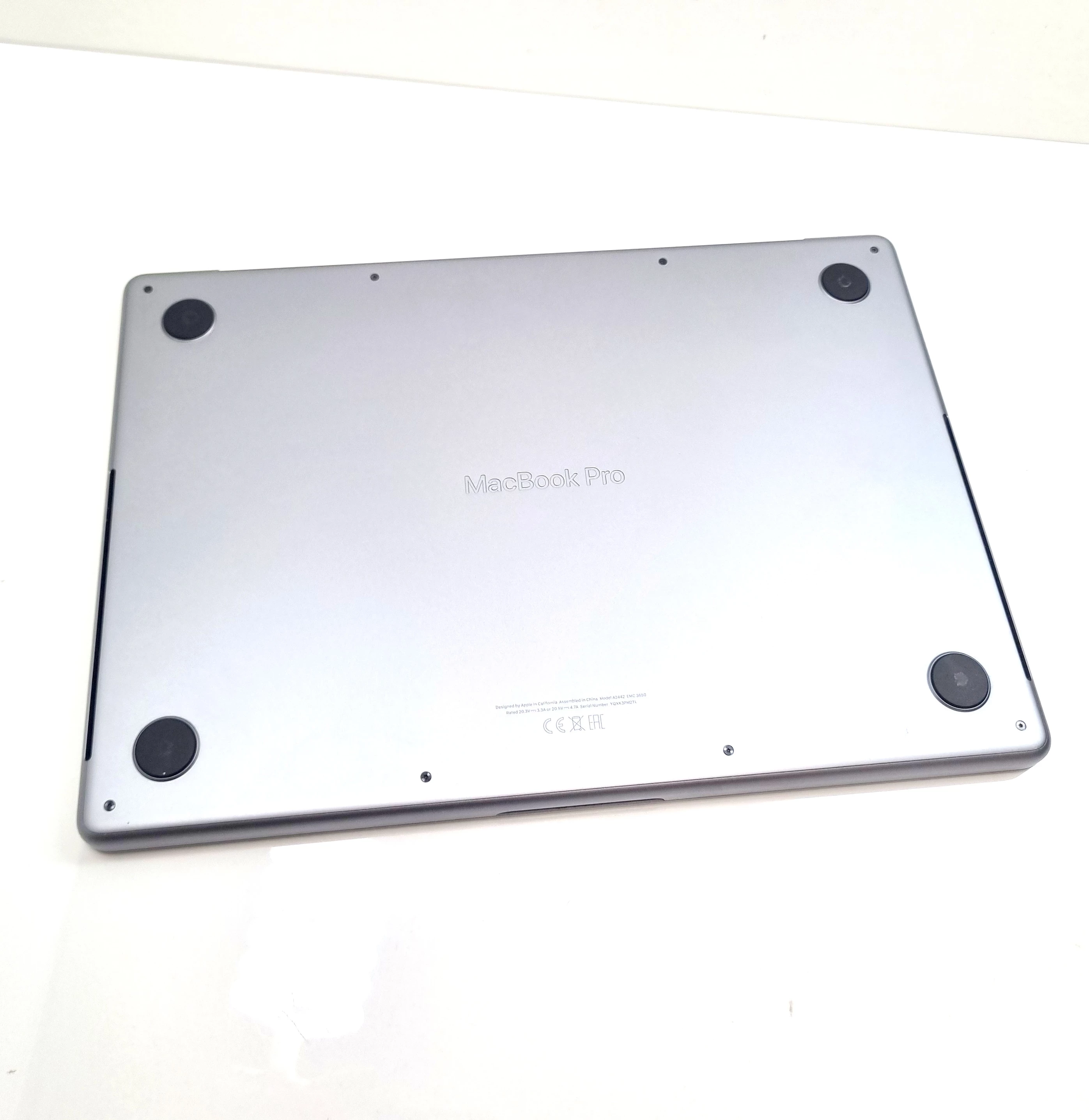 apple-macbook-pro-a2442-m1-pro-141-apple-m-16-gb-512-gb-szary-liczba-rdzeni-procesora-4329-7