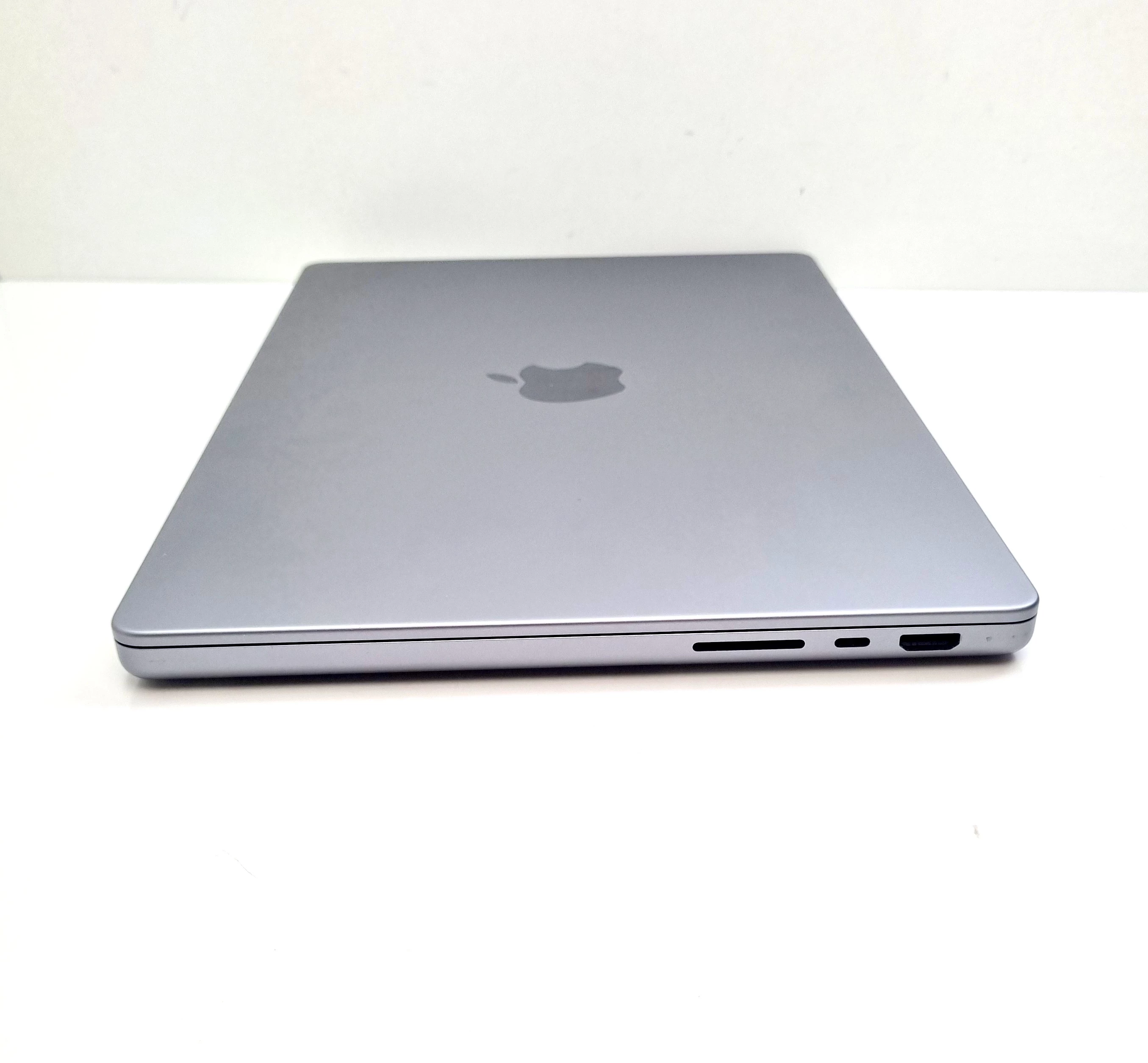 apple-macbook-pro-a2442-m1-pro-141-apple-m-16-gb-512-gb-szary-rozdzielczosc-px-4474-1646020
