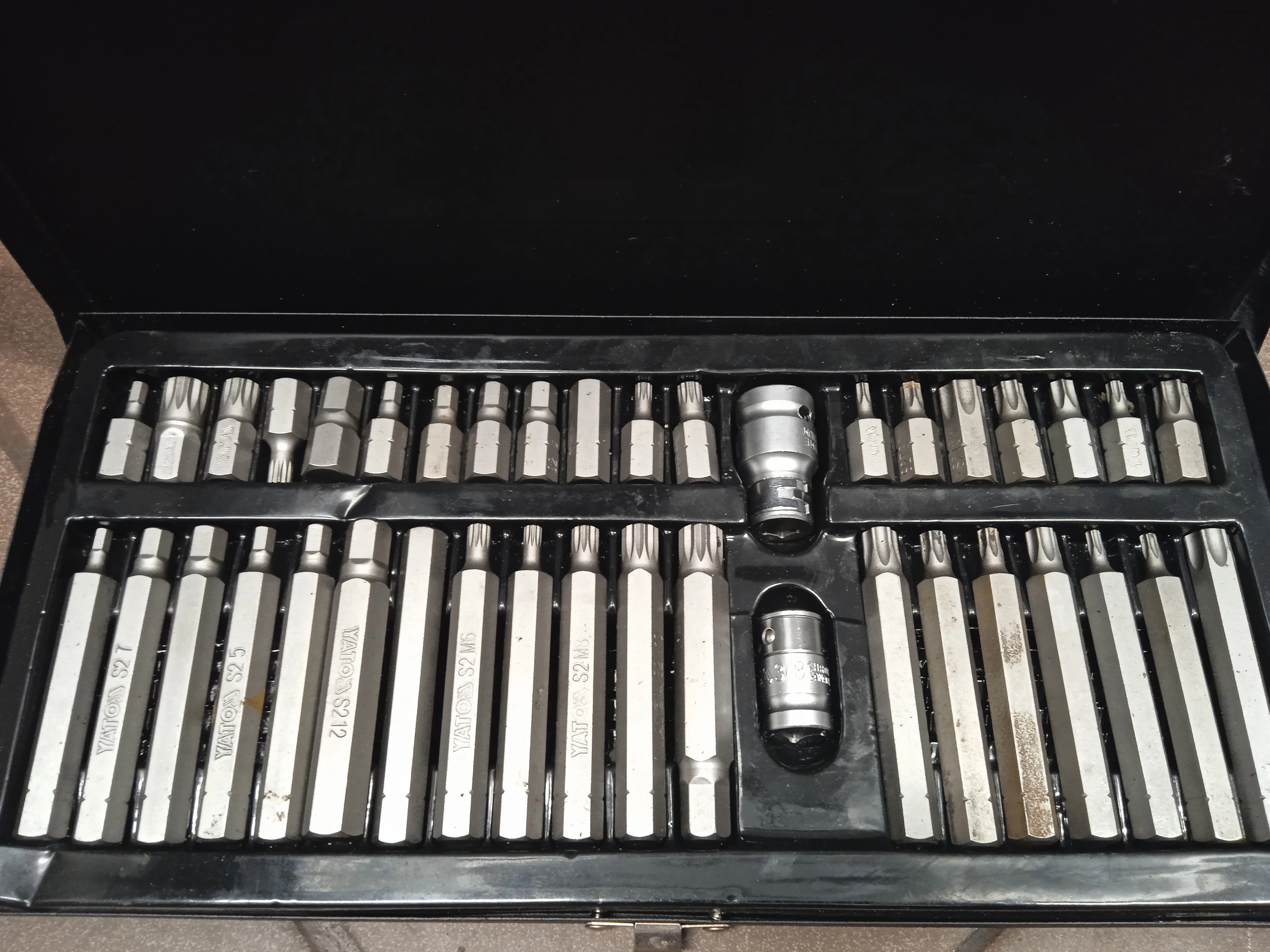 yato-yt-0400-zestaw-bitow-klucze-imbus-torx-spline-hex-40-el-kaseta-metal-krotka-2u-sj-olawa