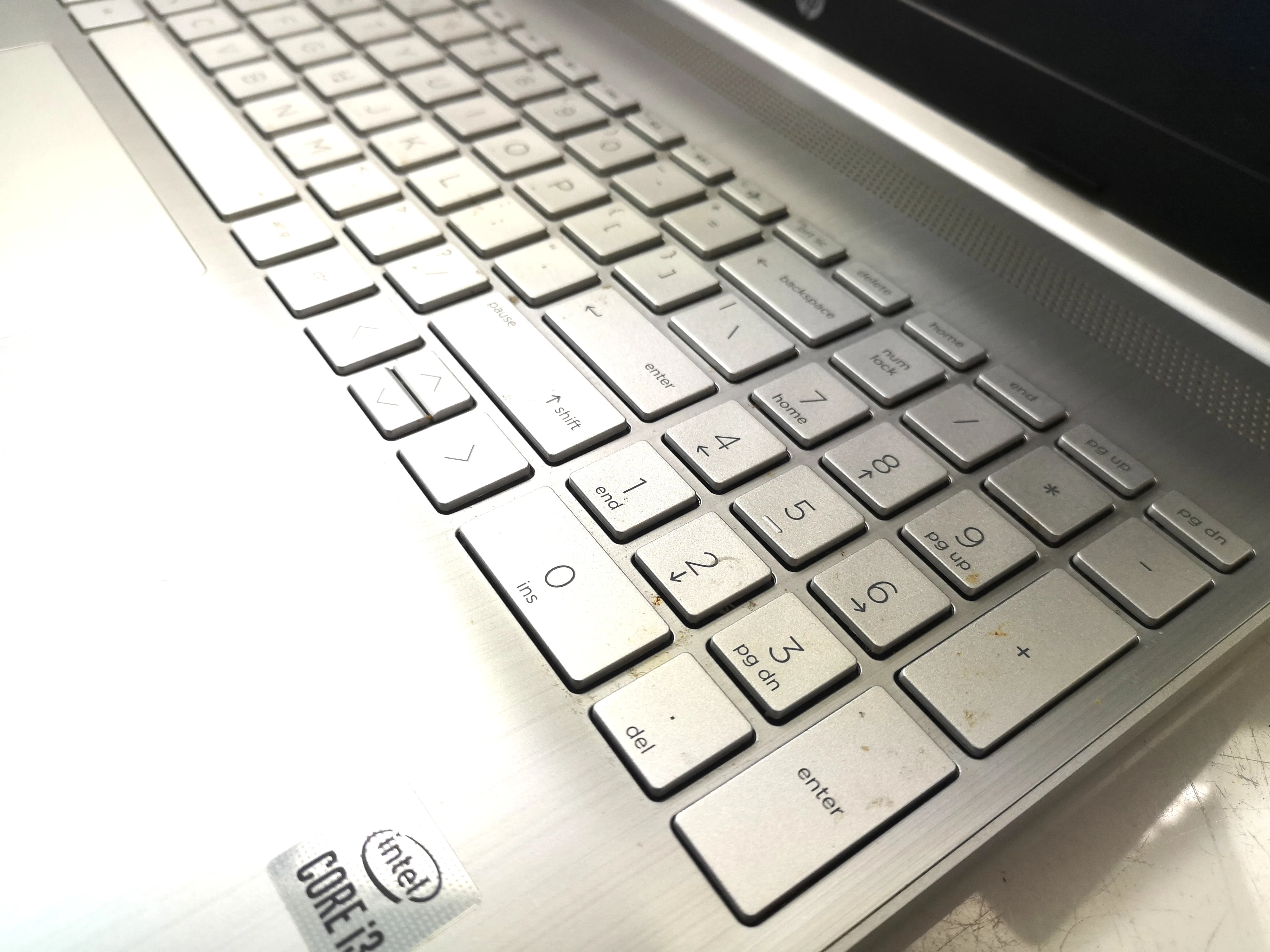 laptop-hp-15-dw1000nw-8256gb-intel-core-i3-win10-przekatna-ekranu-1560