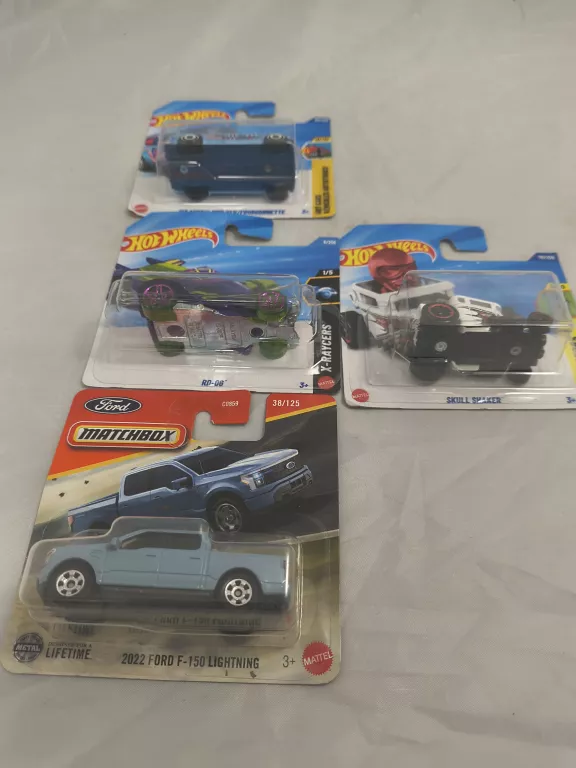 samochodziki-hotwheels-stan-11323-2