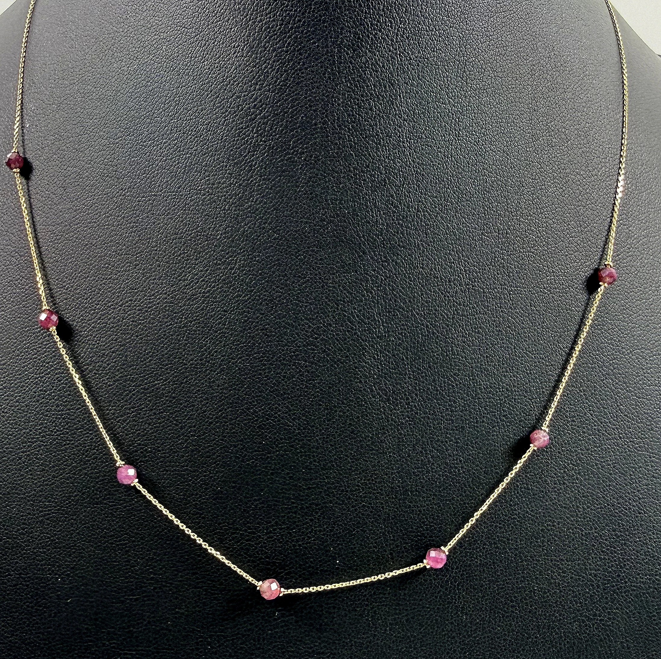 zlota-celebrytka-z-bordowymi-synt-koralikami-p585-45cm-129g-ean-gtin-5905214461454