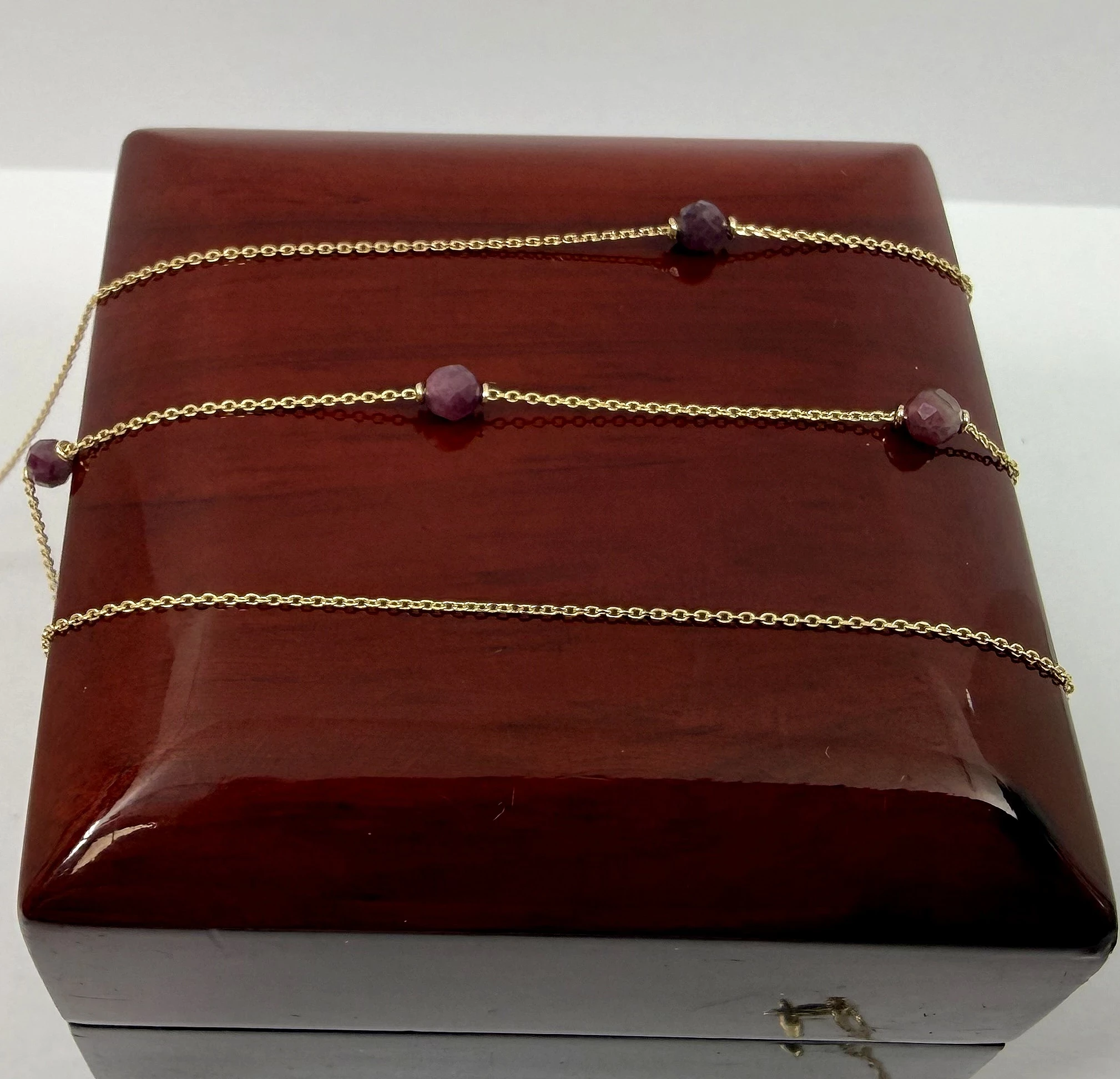 zlota-celebrytka-z-bordowymi-synt-koralikami-p585-45cm-129g-kurpinskiego-117-poznan-ska-x