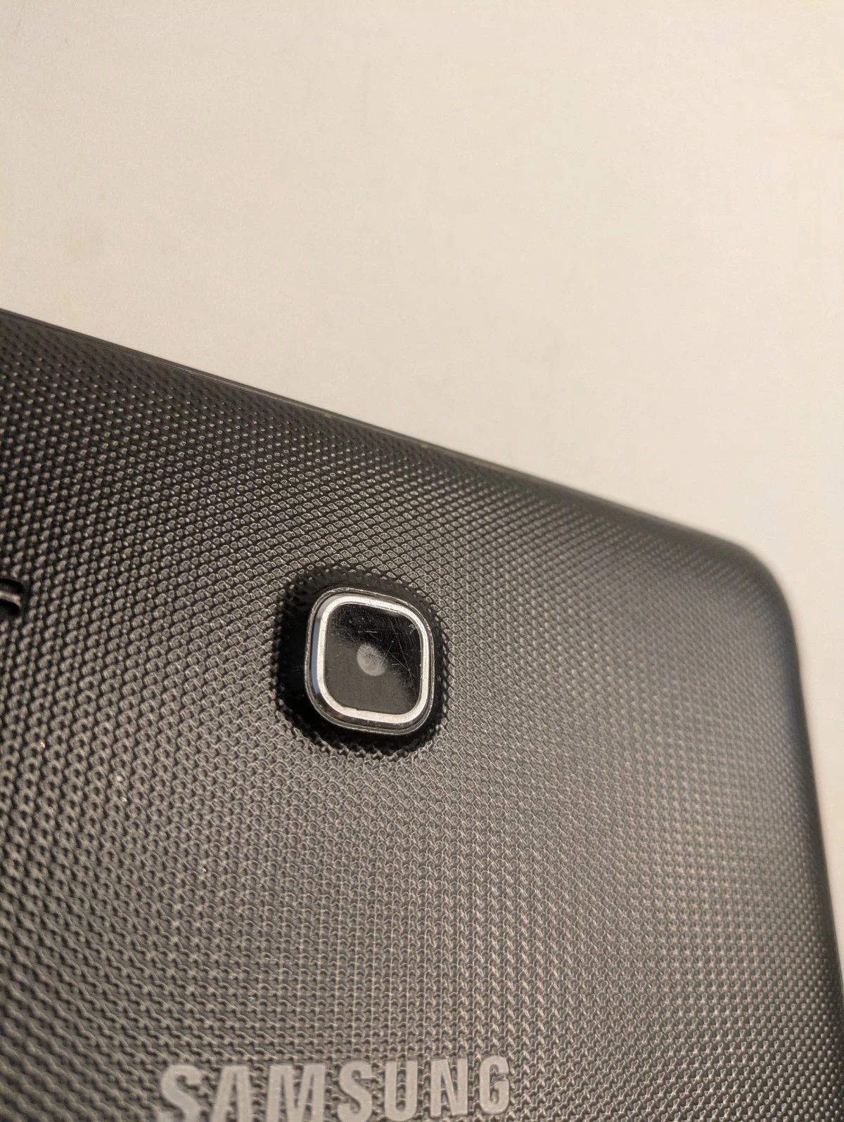 tablet-samsung-sm-t560-stan-11323-2