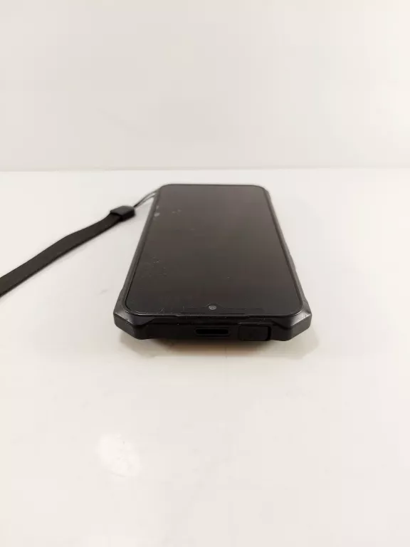 telefon-hammer-iron-v-6gb64gb-system-operacyjny-4388-1