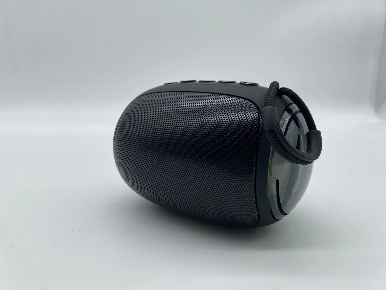 glosnik-czarny-bt-funkcje-221089-2