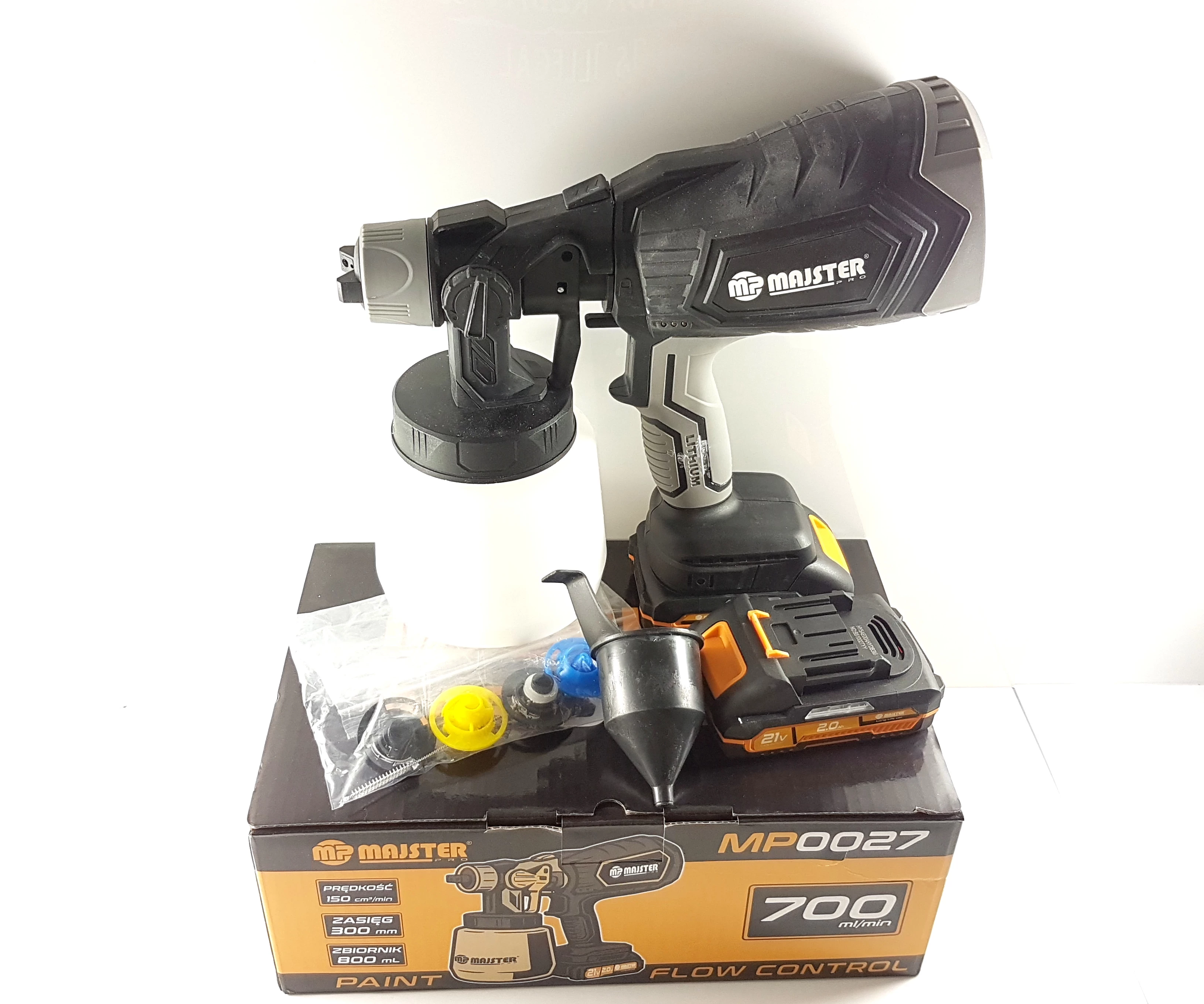 pistolet-do-malowania-scian-agregat-malarski-5-dysz-700mlmin-mp0027-ean-gtin-5904553383892