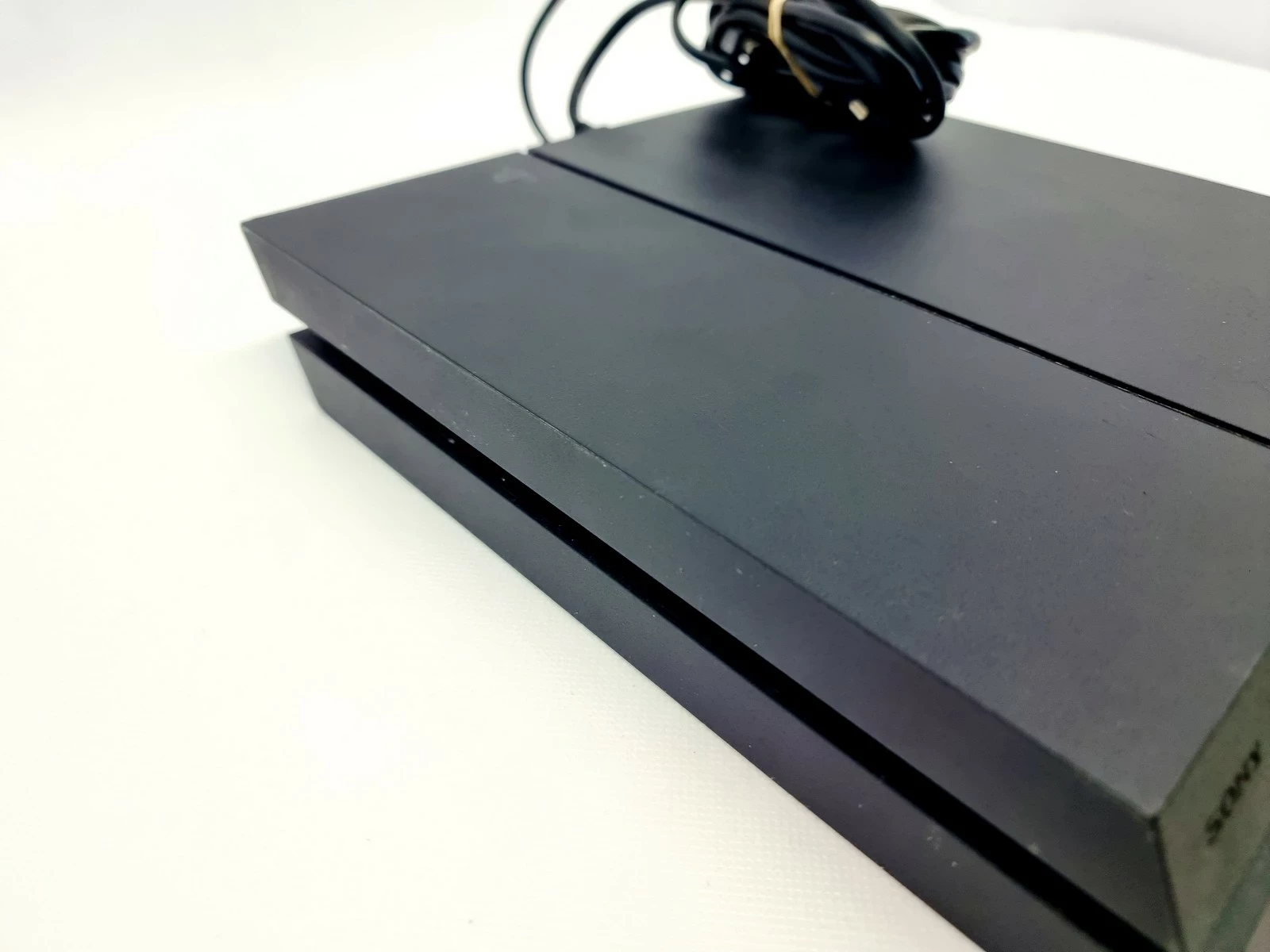 konsola-ps4-1tb-gra-wersja-130590-1