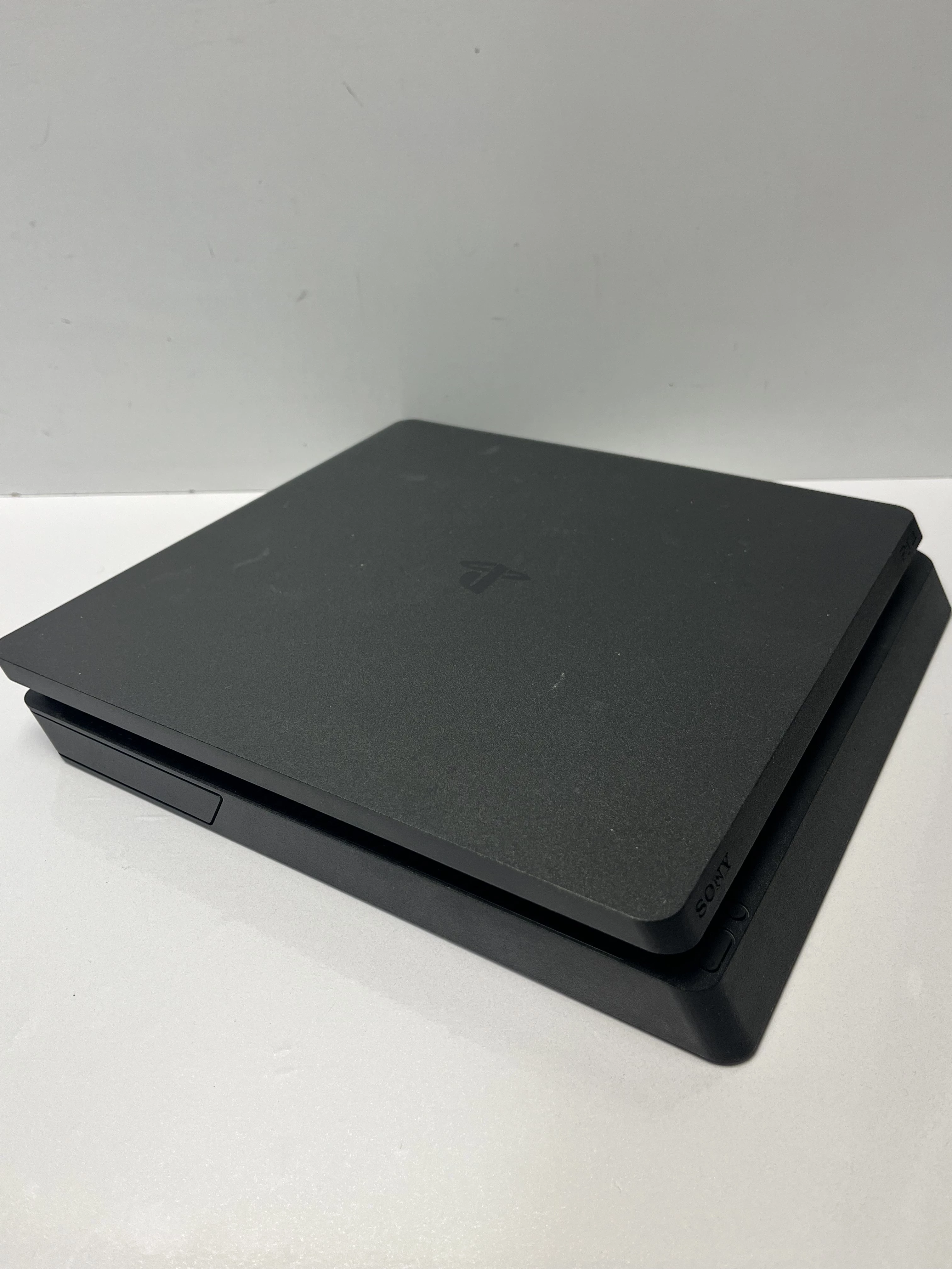 konsola-sony-playstation-4-ps4-slim-duzy-zestaw-dysk-wbudowana-pamiec-5179-51