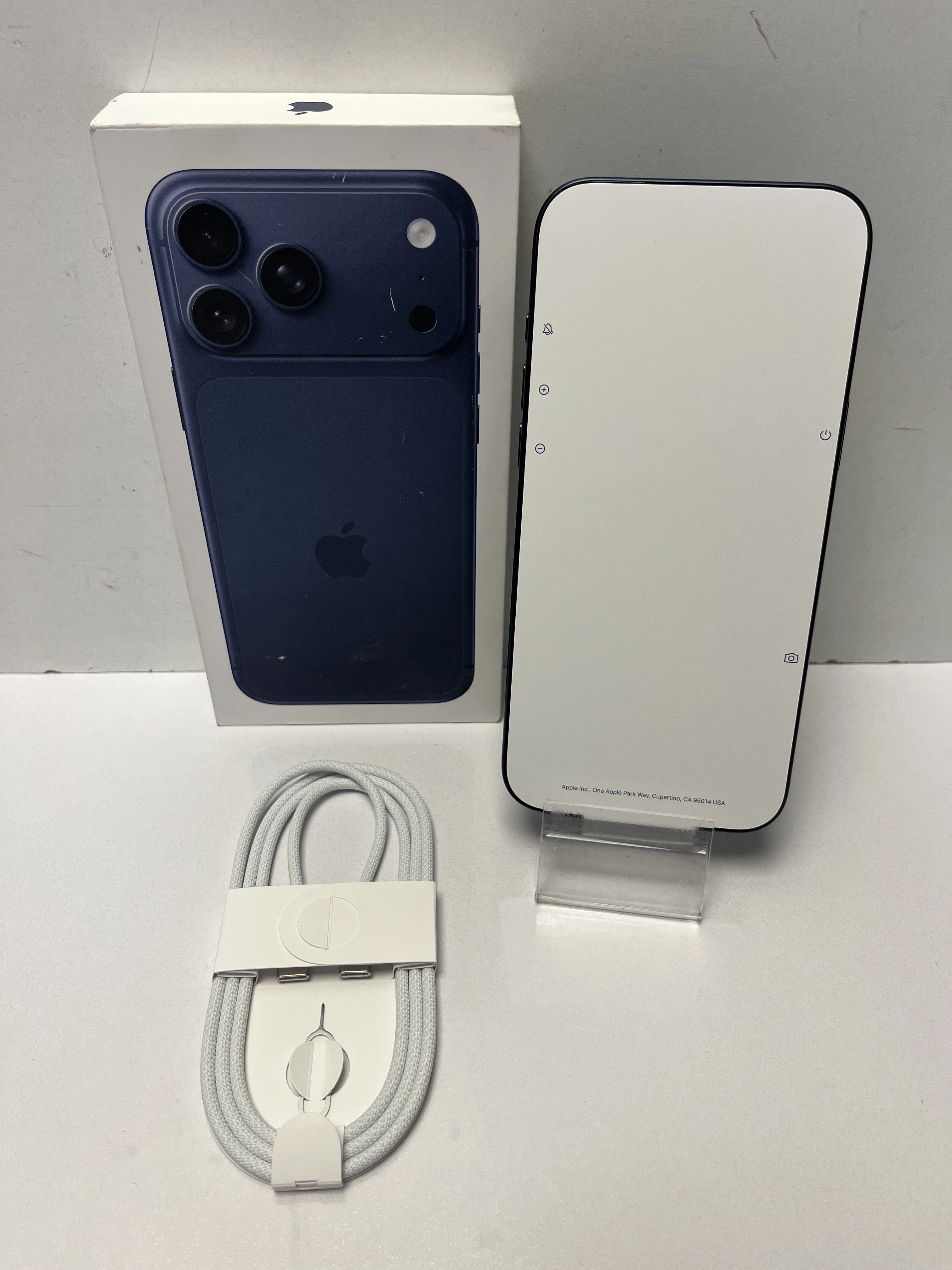 telefon-apple-iphone-17-pro-max-512gb-osiedle-teatralne-3u15-krakow