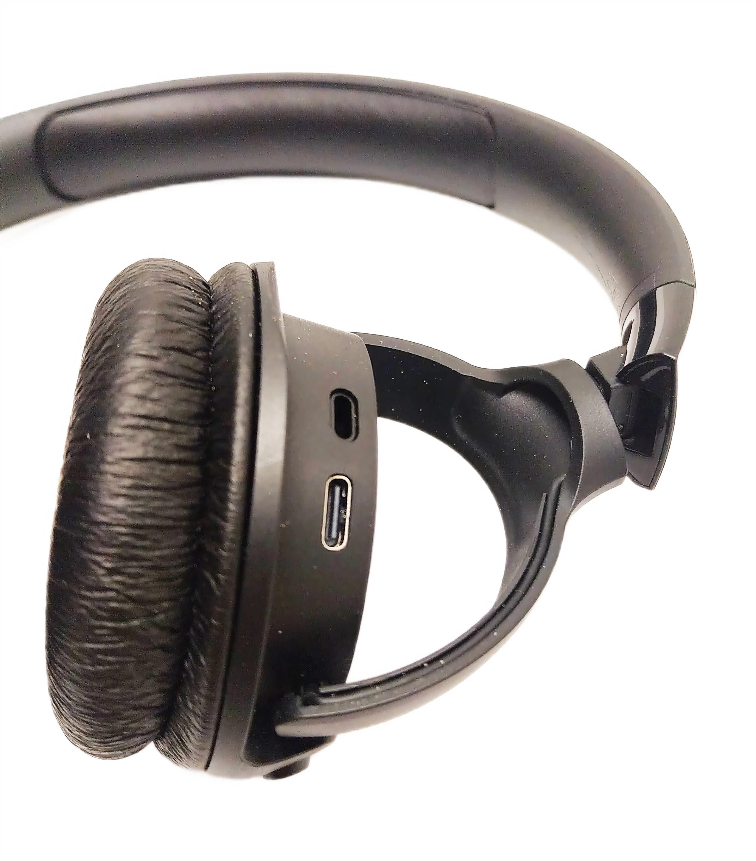 sluchawki-bt-jbl-tune-525-bt-komplet-material-203673-217721