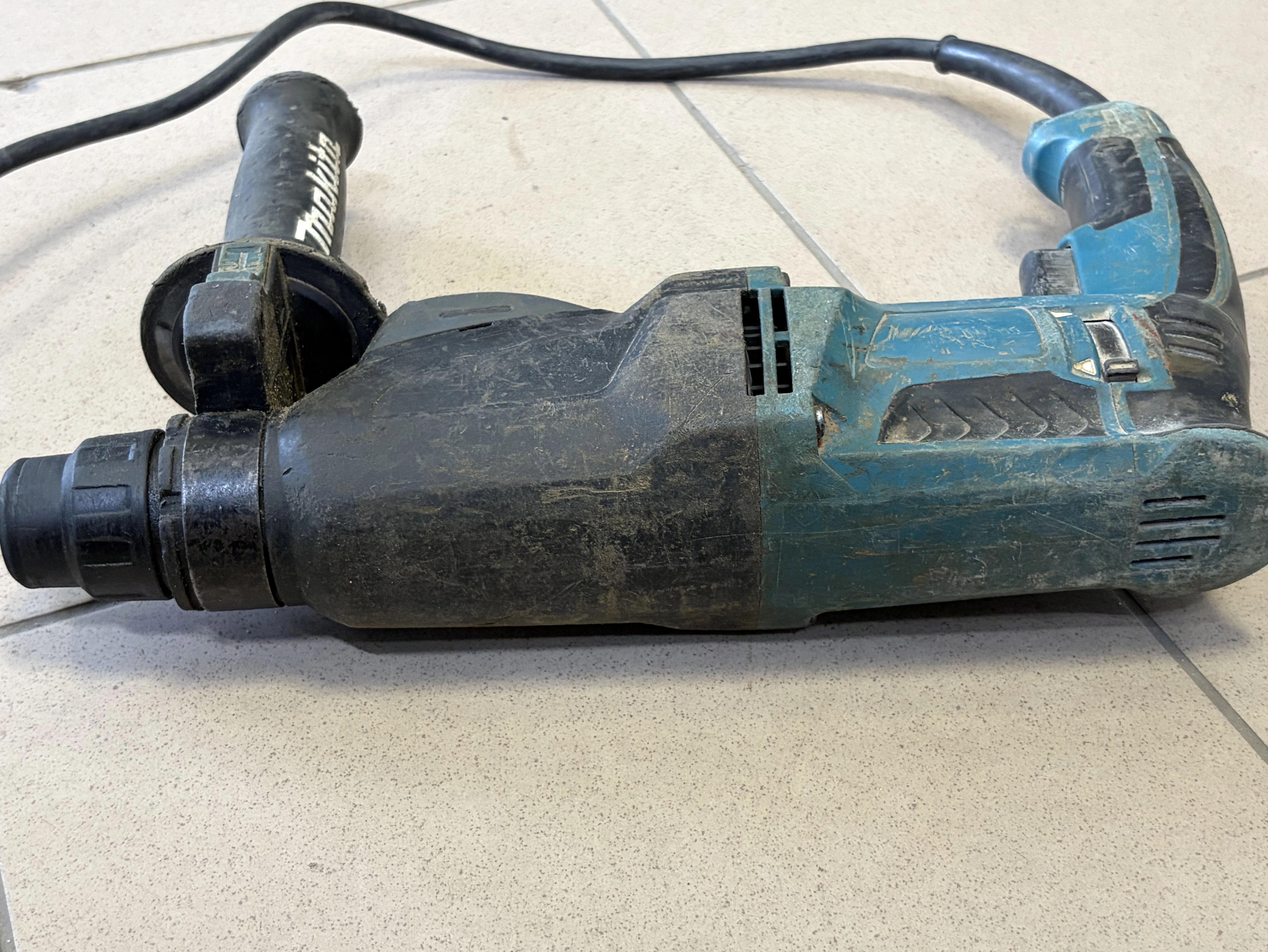 mlotowiertarka-makita-hr2300-rocznik-2019-zasilanie-sieciowe-typ-uchwytu-128474-1