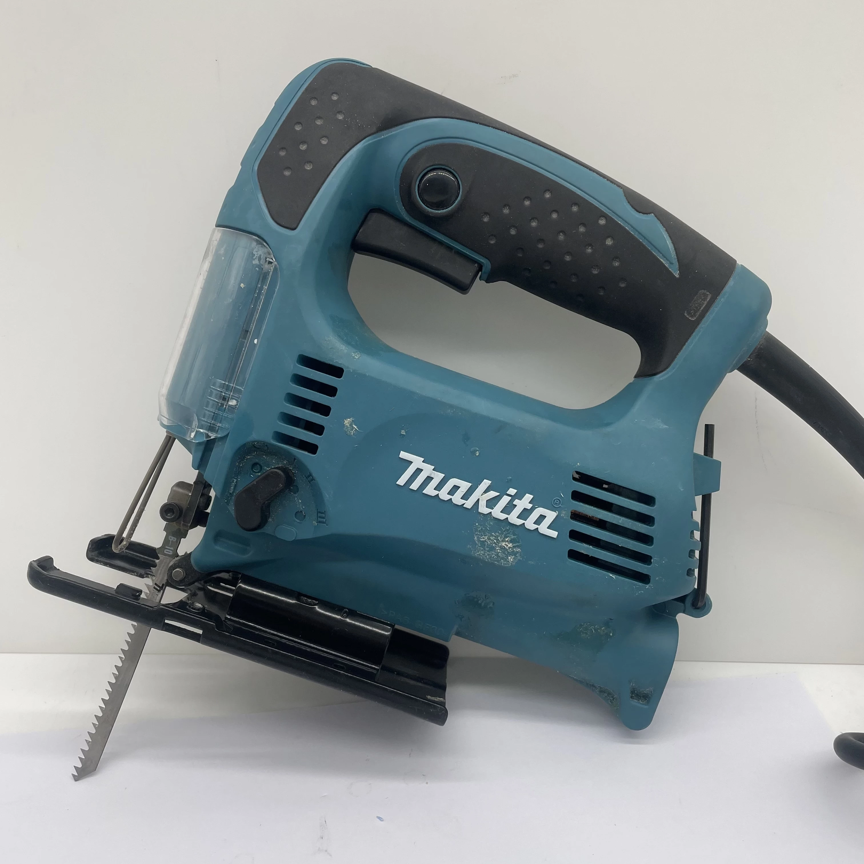 wyrzynarka-makita-4328-450-w-regulacja-obrotow-ean-gtin-088381083669