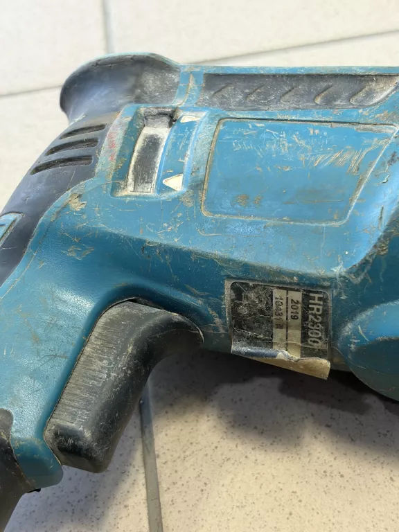 mlotowiertarka-makita-hr2300-rocznik-2019-zasilanie-sieciowe-seria-m-hr2300