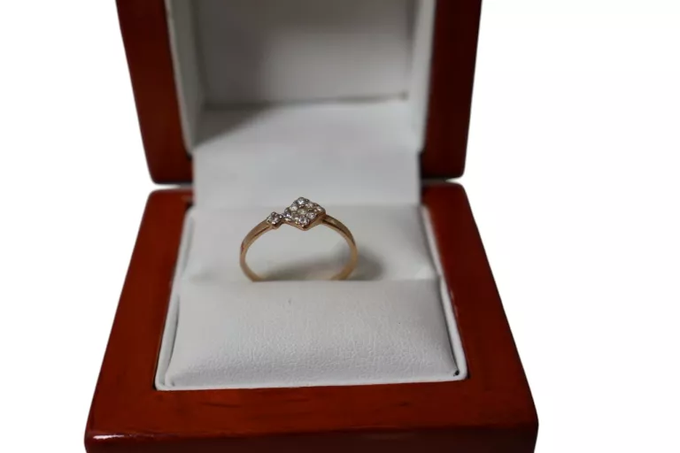 wyjatkowy-zloty-pierscionek-585111g-waga-111