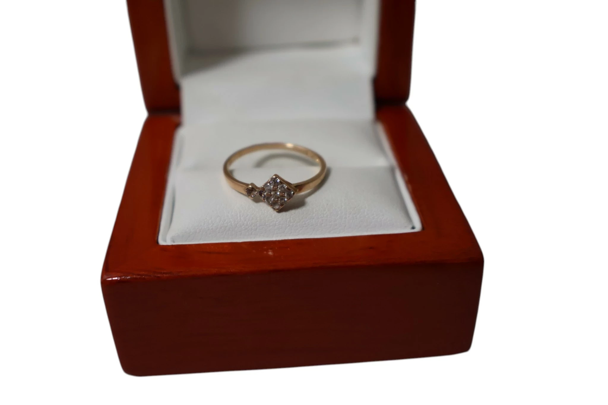 wyjatkowy-zloty-pierscionek-585111g-marka-248811-958954