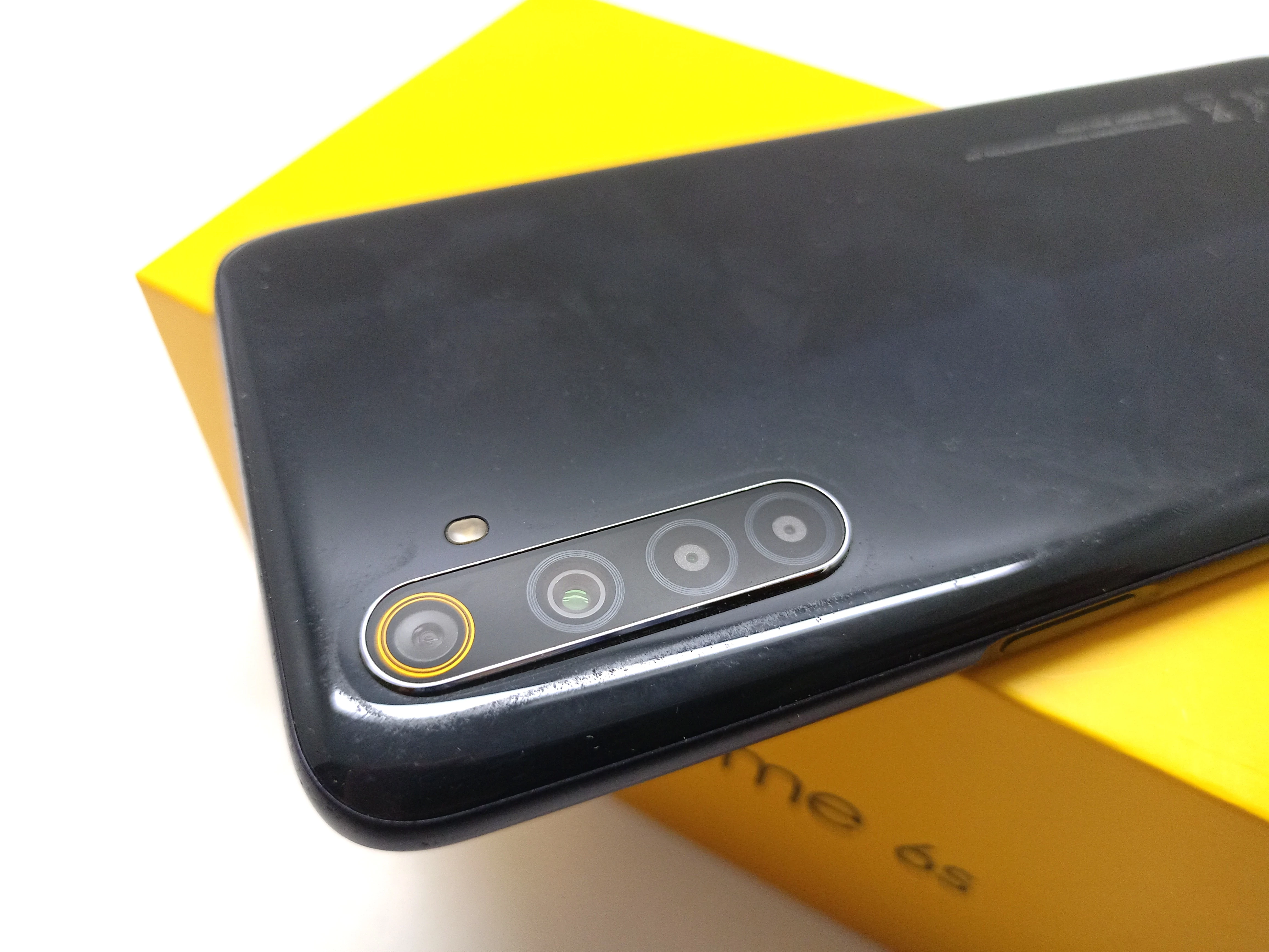 telefon-realme-6s-kod-producenta-rmx2002-black