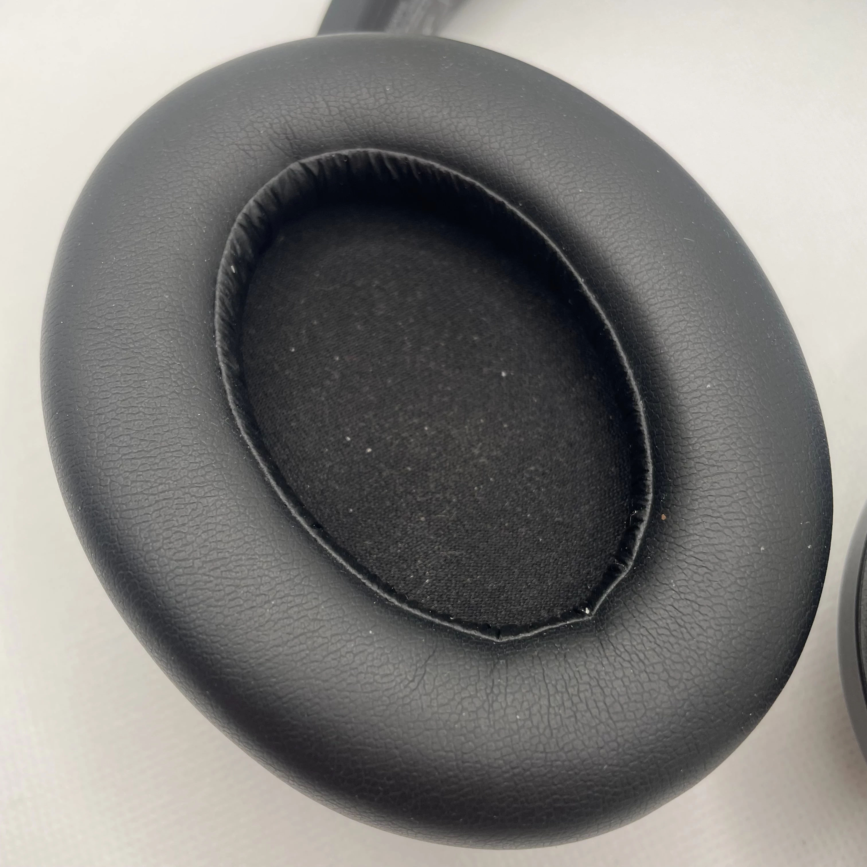 sluchawki-bezprzewodowe-panasonic-nauszne-czarne-bluetooth-53-z-anc-kolor-dominujacy-129357-3