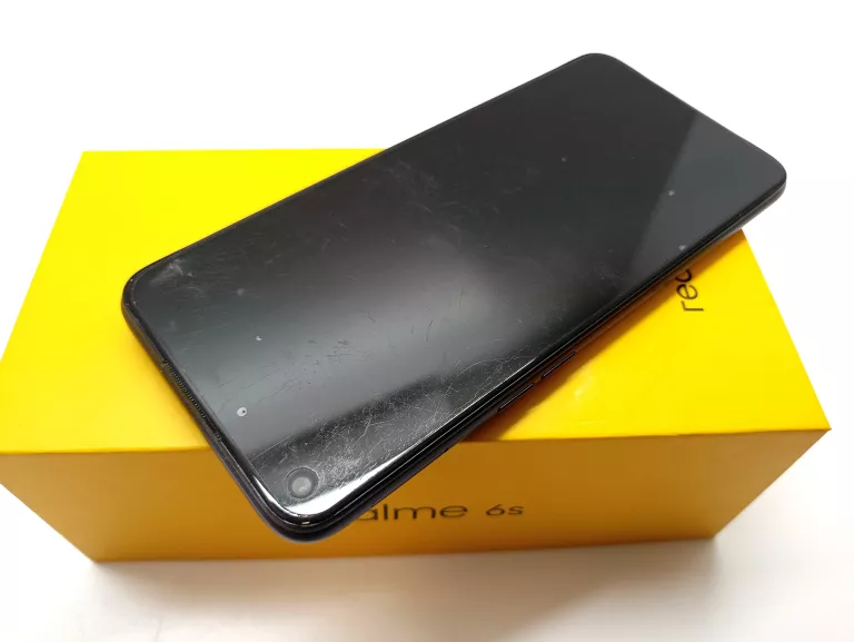 telefon-realme-6s-przekatna-ekranu-650