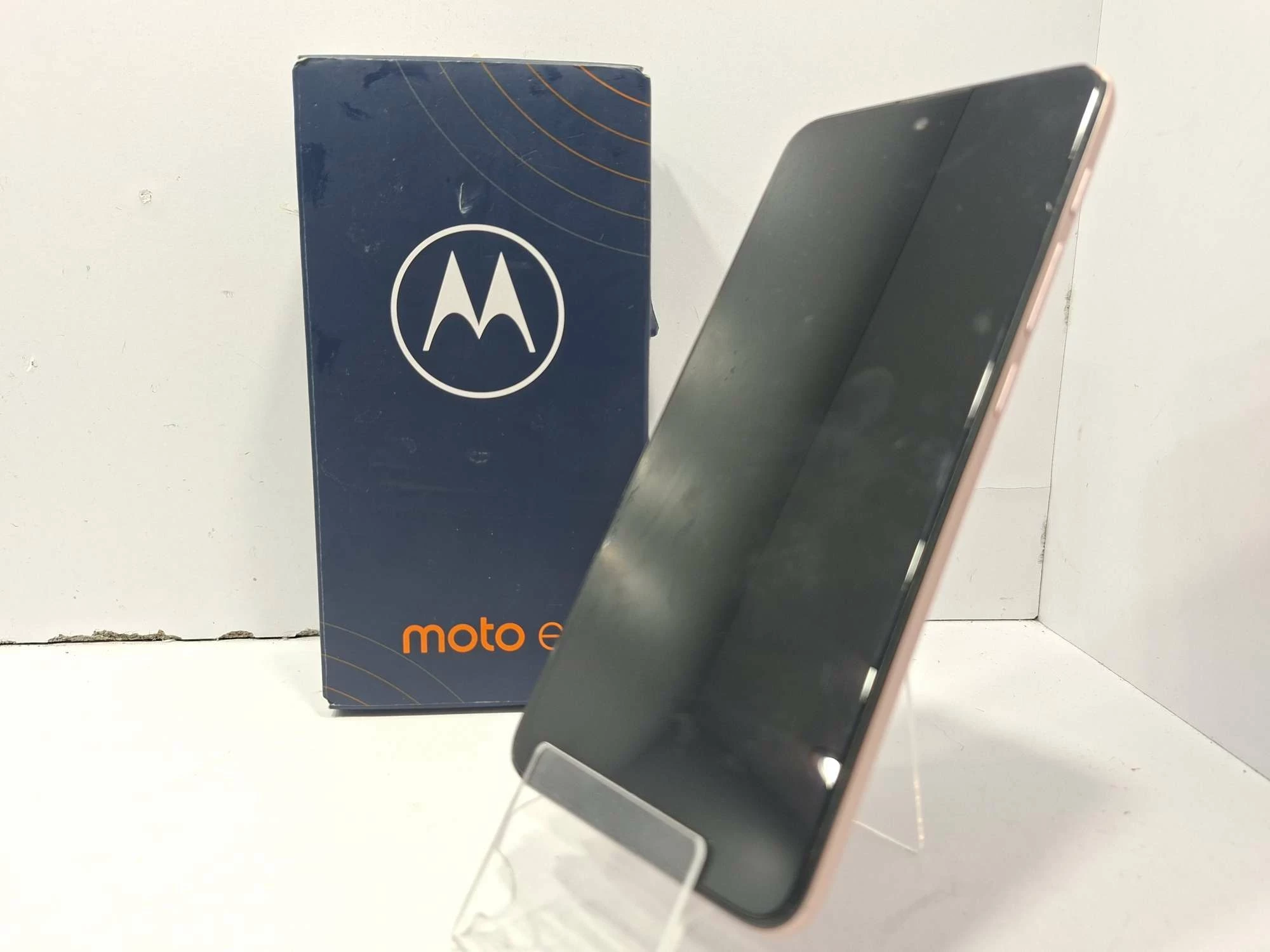 telefon-motorola-e40-ean-gtin-840023220159