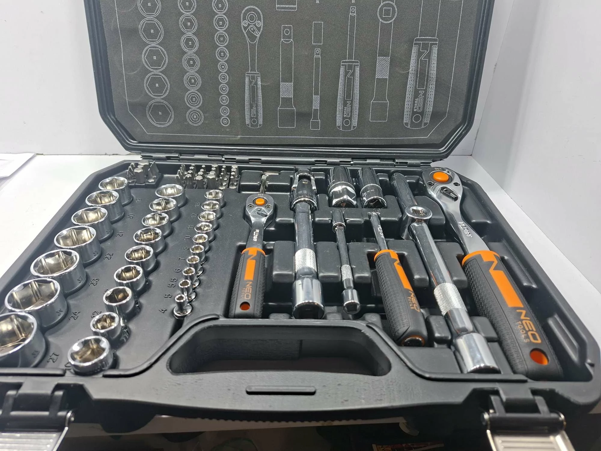 neo-klucze-nasadowe-12-14-zestaw-73-szt-10-054-ean-gtin-5906692018024