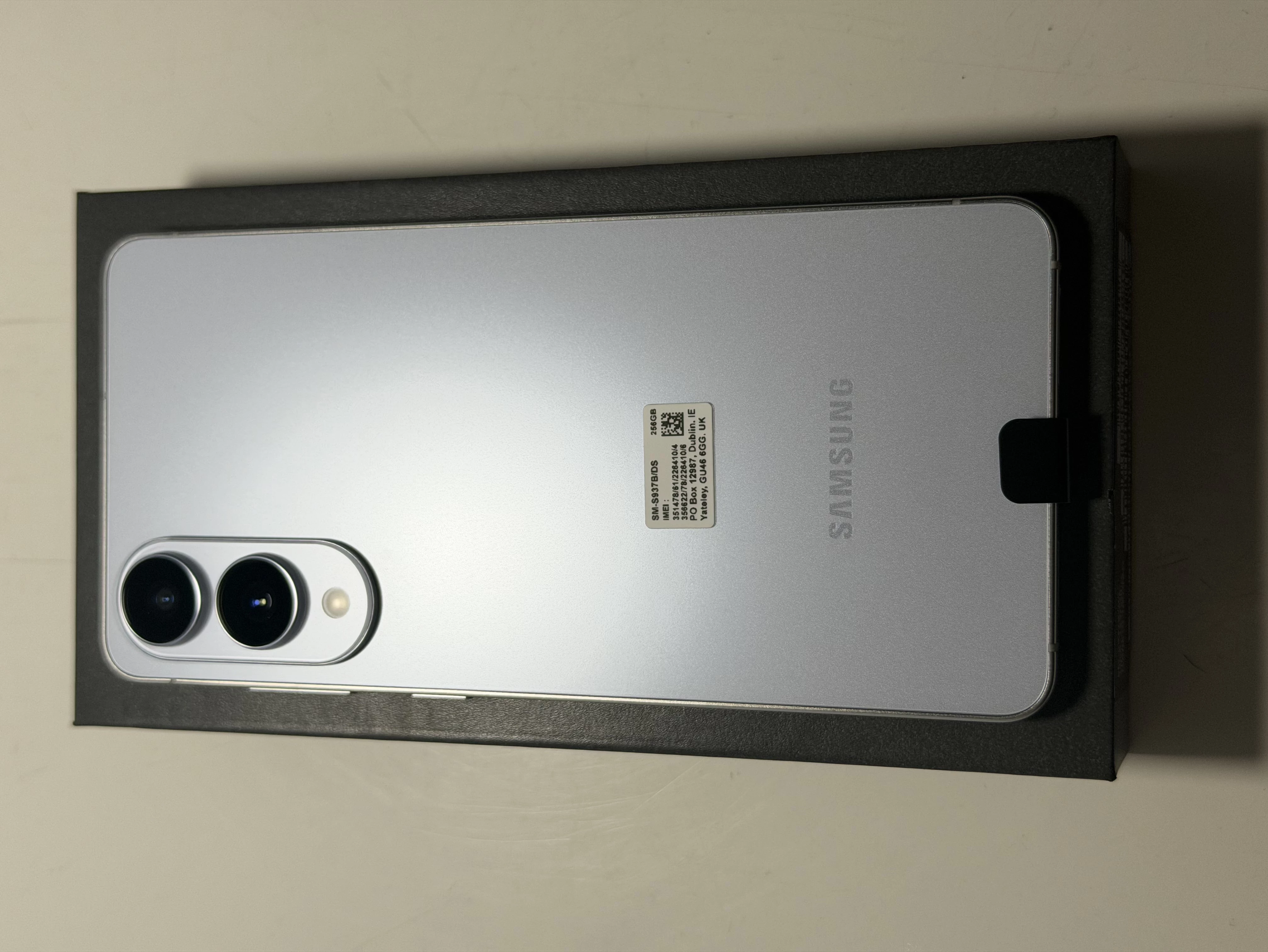 telefon-samsung-galaxy-s25-edge-12-gb-256-gb-5g-niebieski-gw-faktura-stan-11323-2