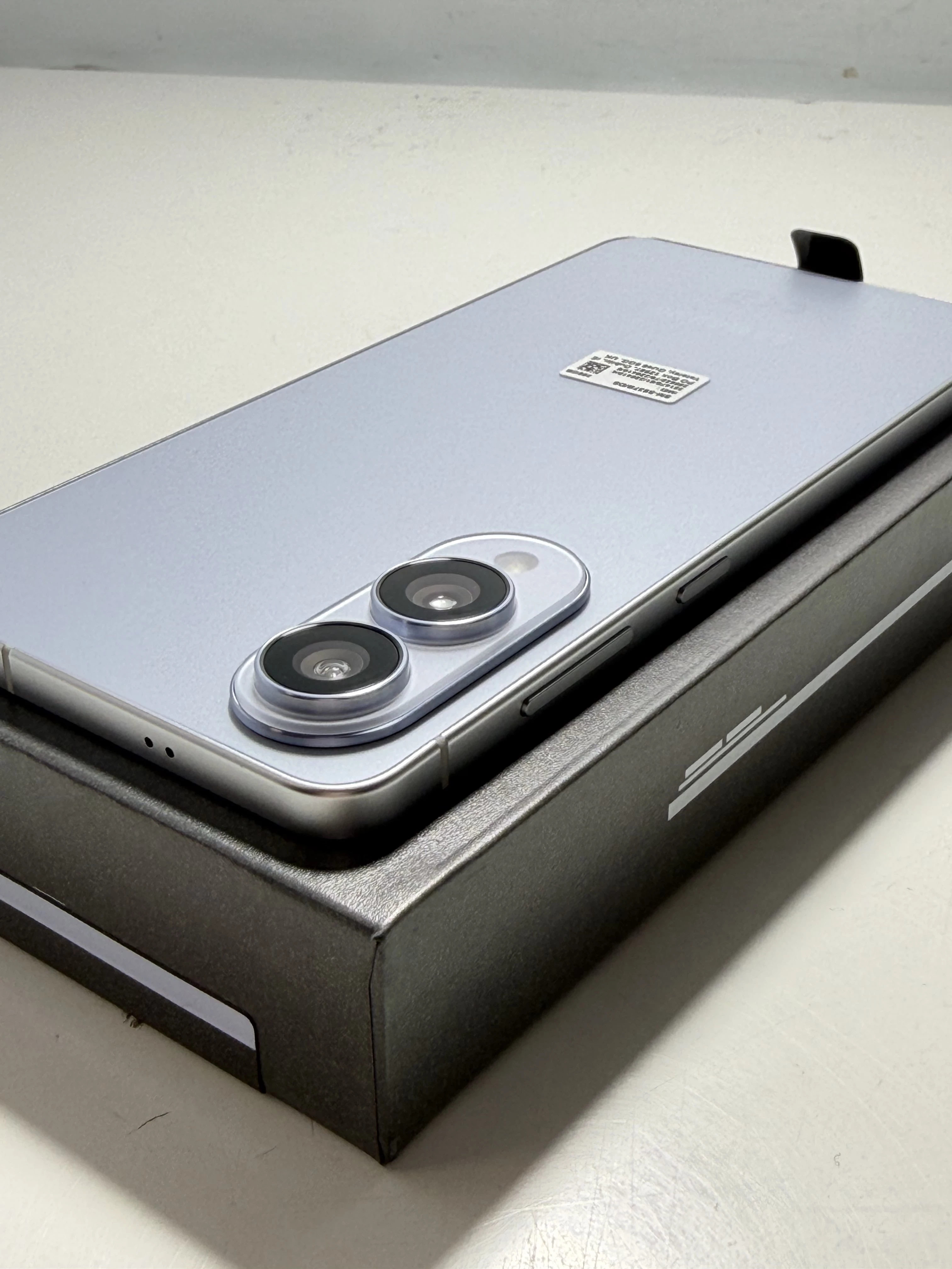 telefon-samsung-galaxy-s25-edge-12-gb-256-gb-5g-niebieski-gw-faktura-pamiec-ram-202865-324301