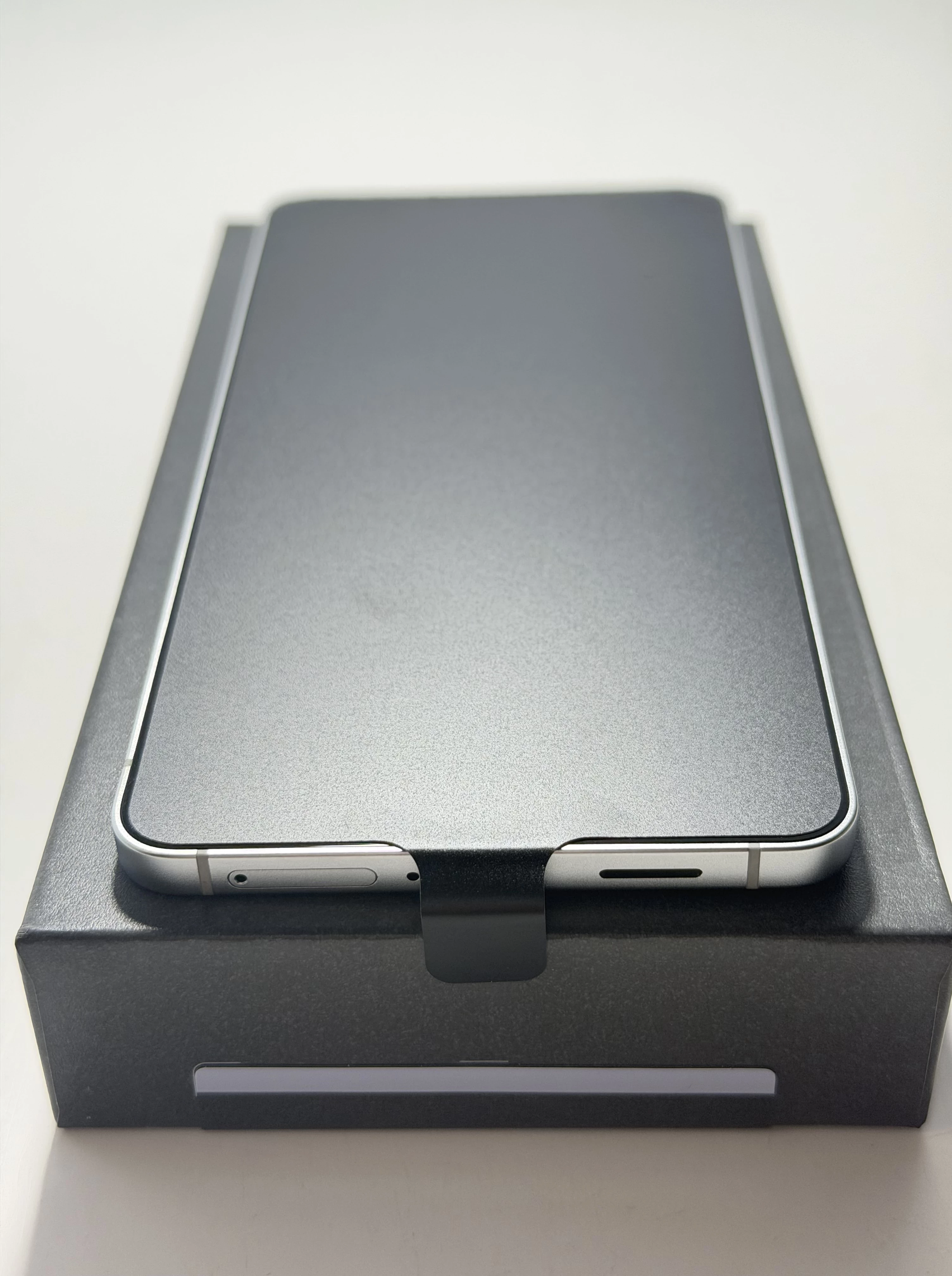 telefon-samsung-galaxy-s25-edge-12-gb-256-gb-5g-niebieski-gw-faktura-ean-gtin-8806097326007