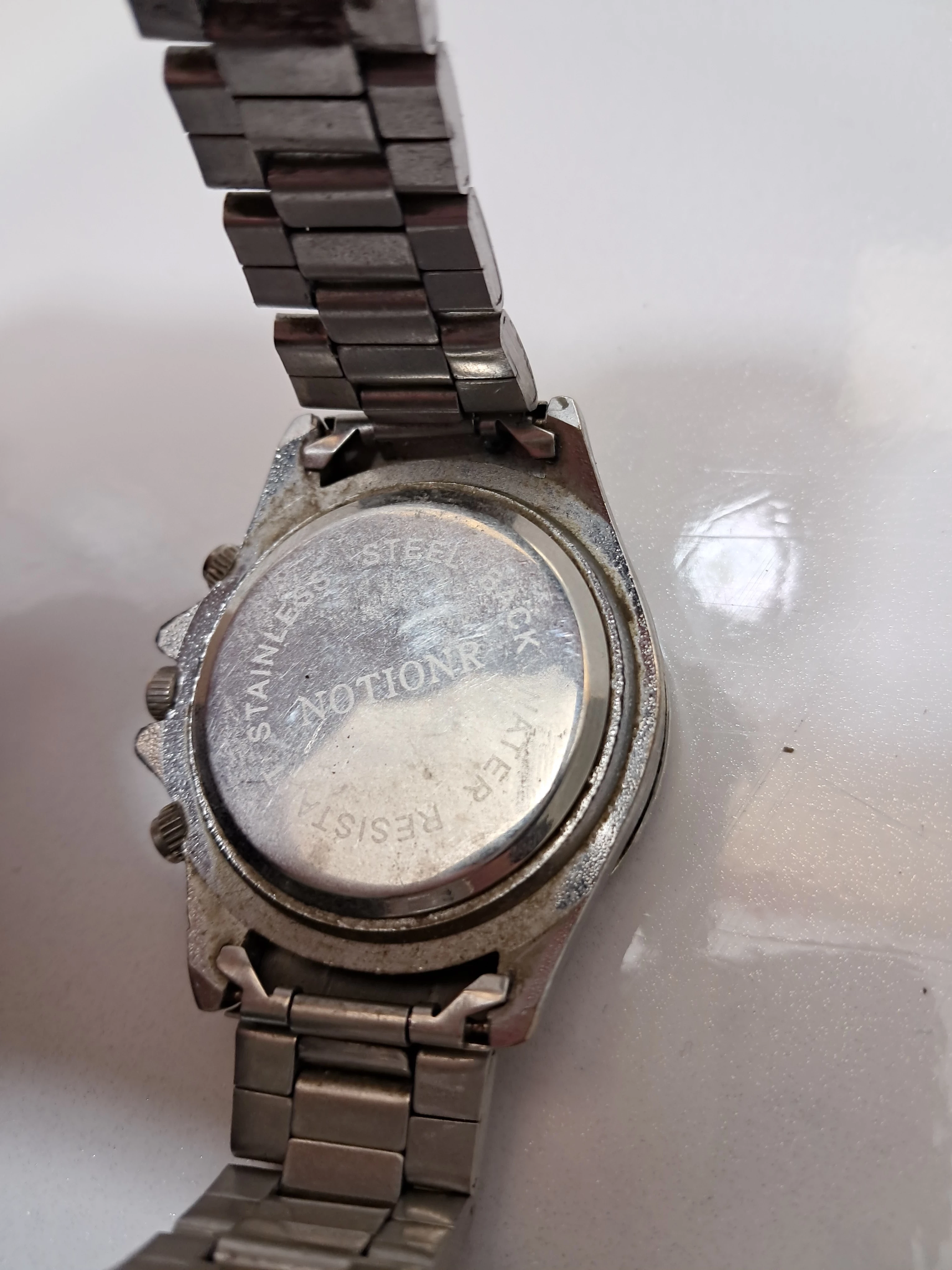 zegarek-notionr-zielony-mechanizm-18738-1