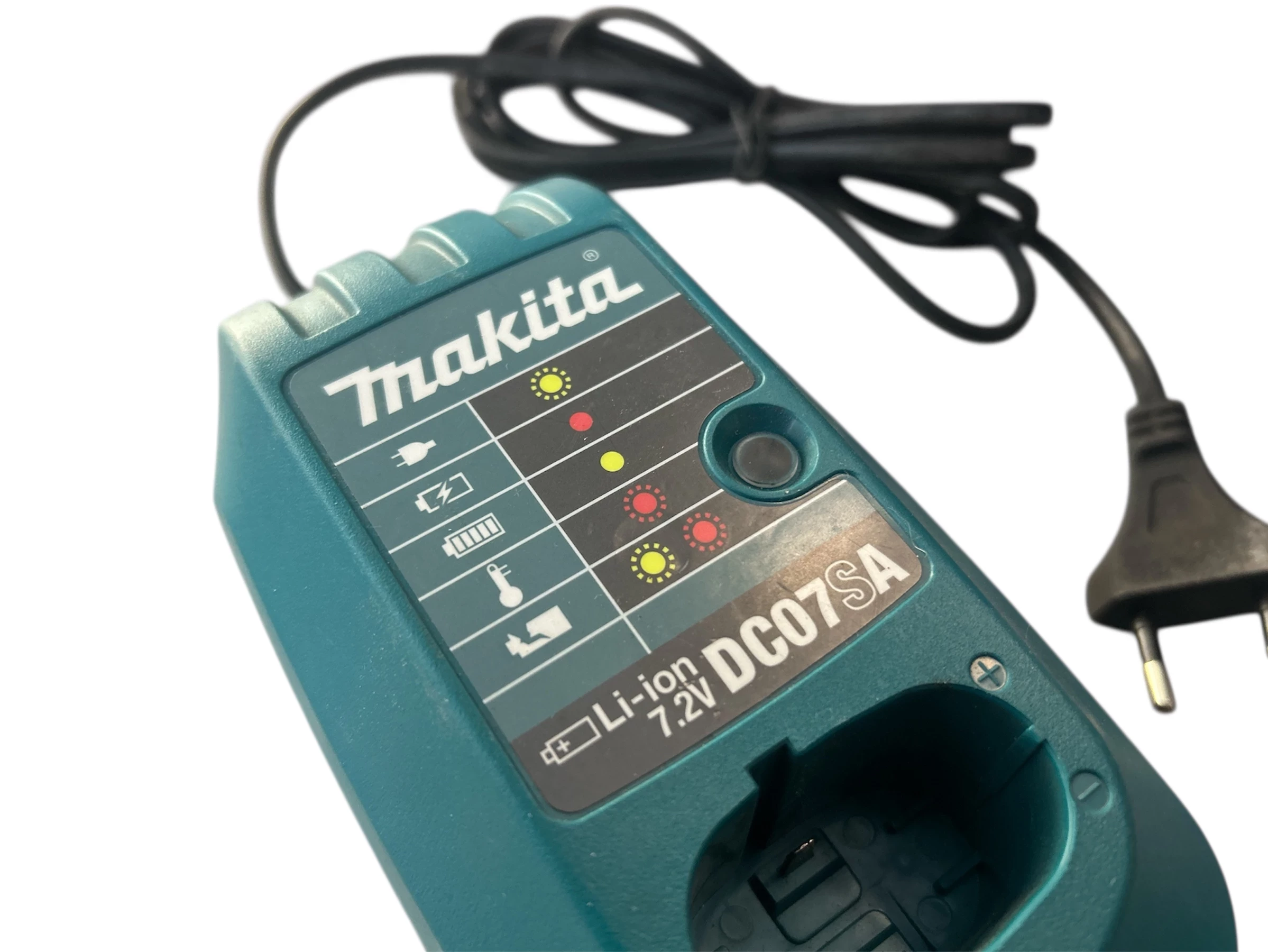 ladowarka-makita-dc07sa-72v-stan-11323-2