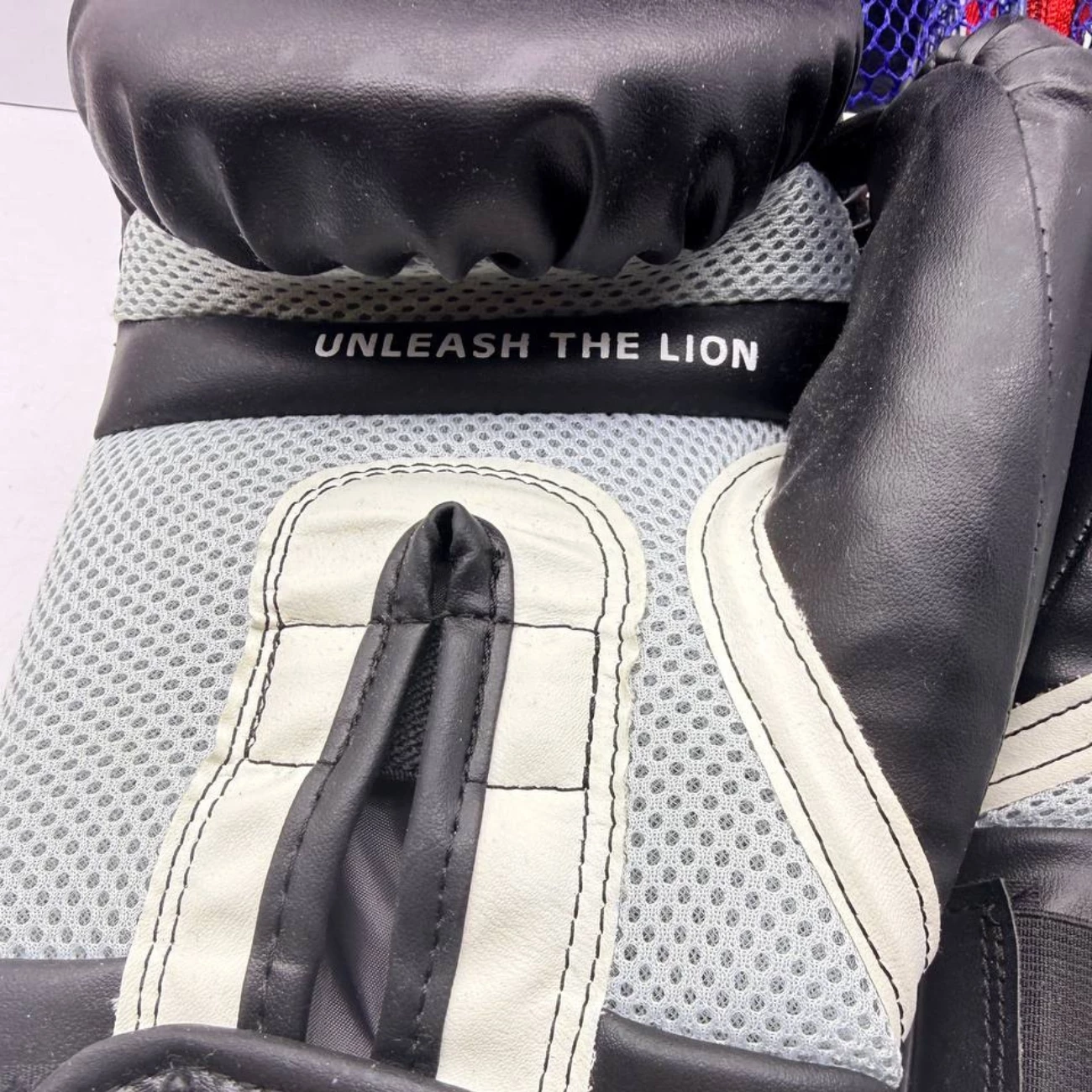 rekawice-bokserskie-everlast-12-oz-stan-11323-2