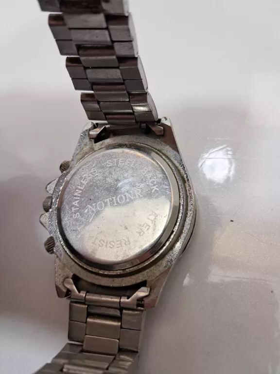 zegarek-notionr-zielony-mechanizm-18738-1