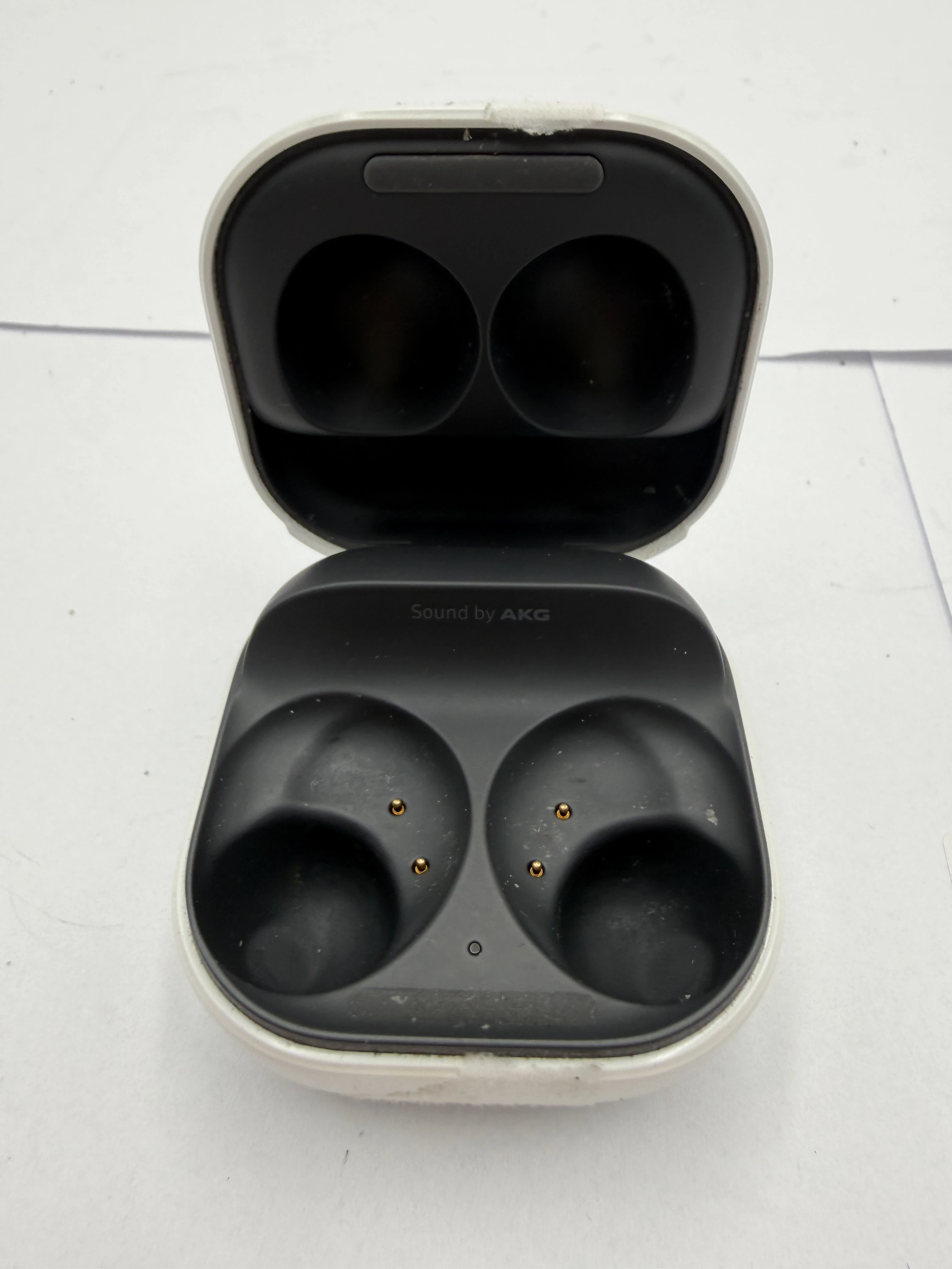 sluchawki-samsung-galaxy-buds-fe-stan-11323-2