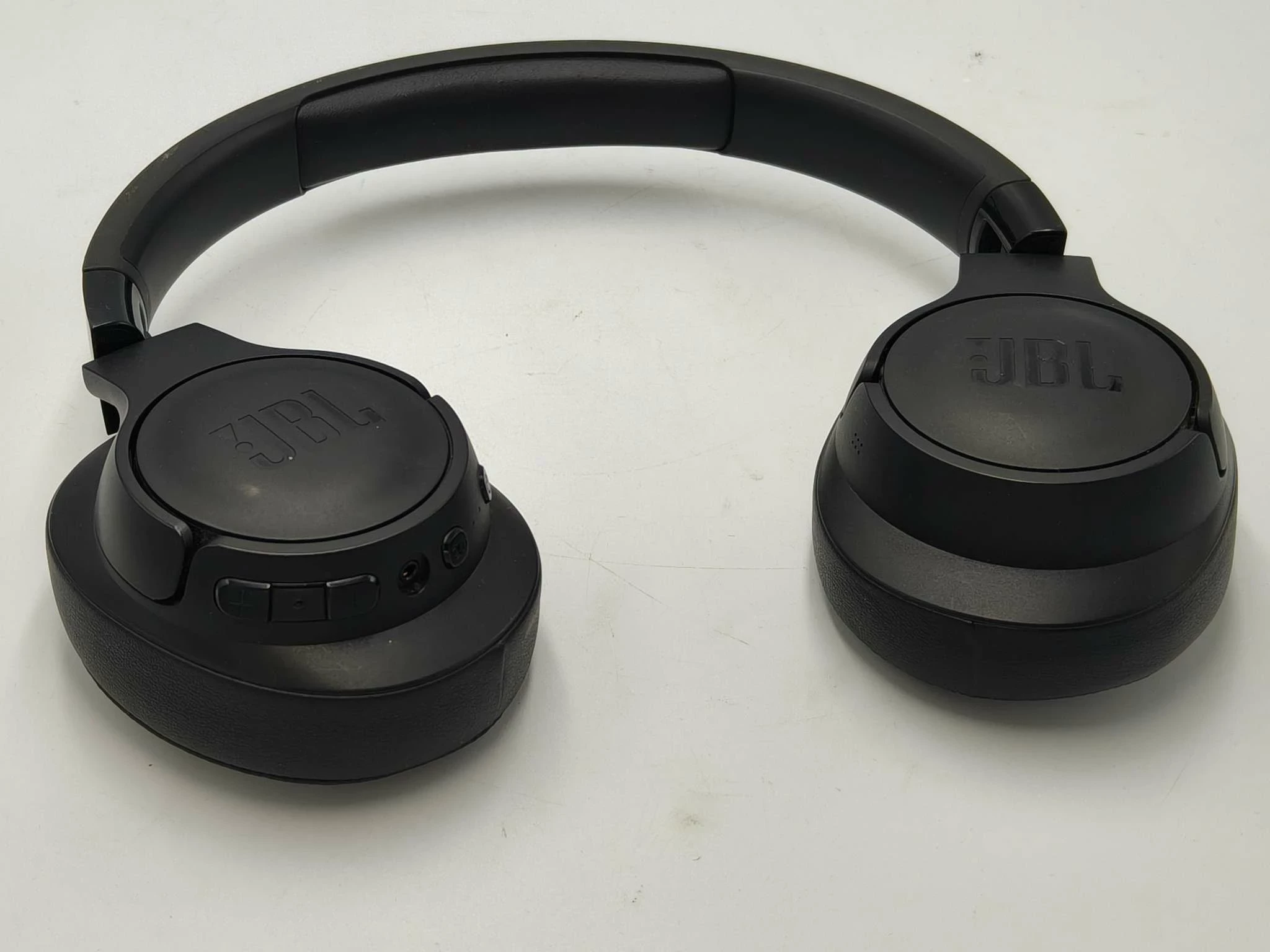 sluchawki-nauszne-jbl-tune-770nc-czarne-stan-11323-2