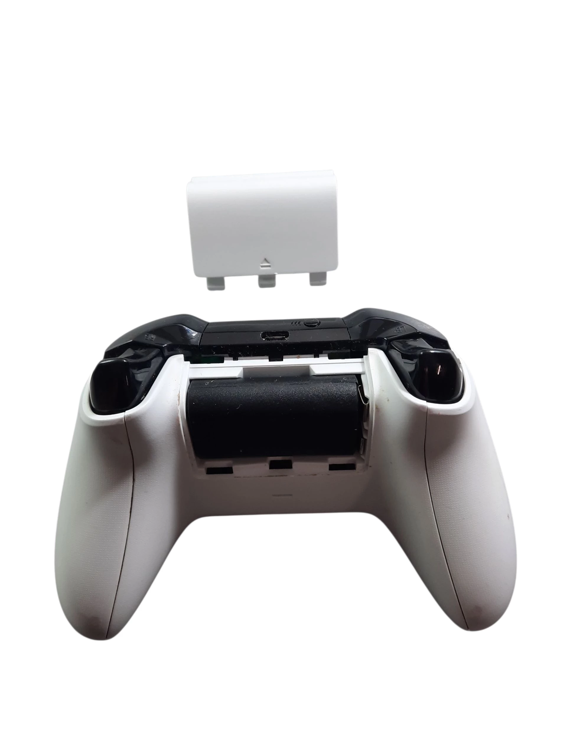 konsola-xbox-one-s-500gbokablowaniepad-gry-w-zestawie-205998-225574