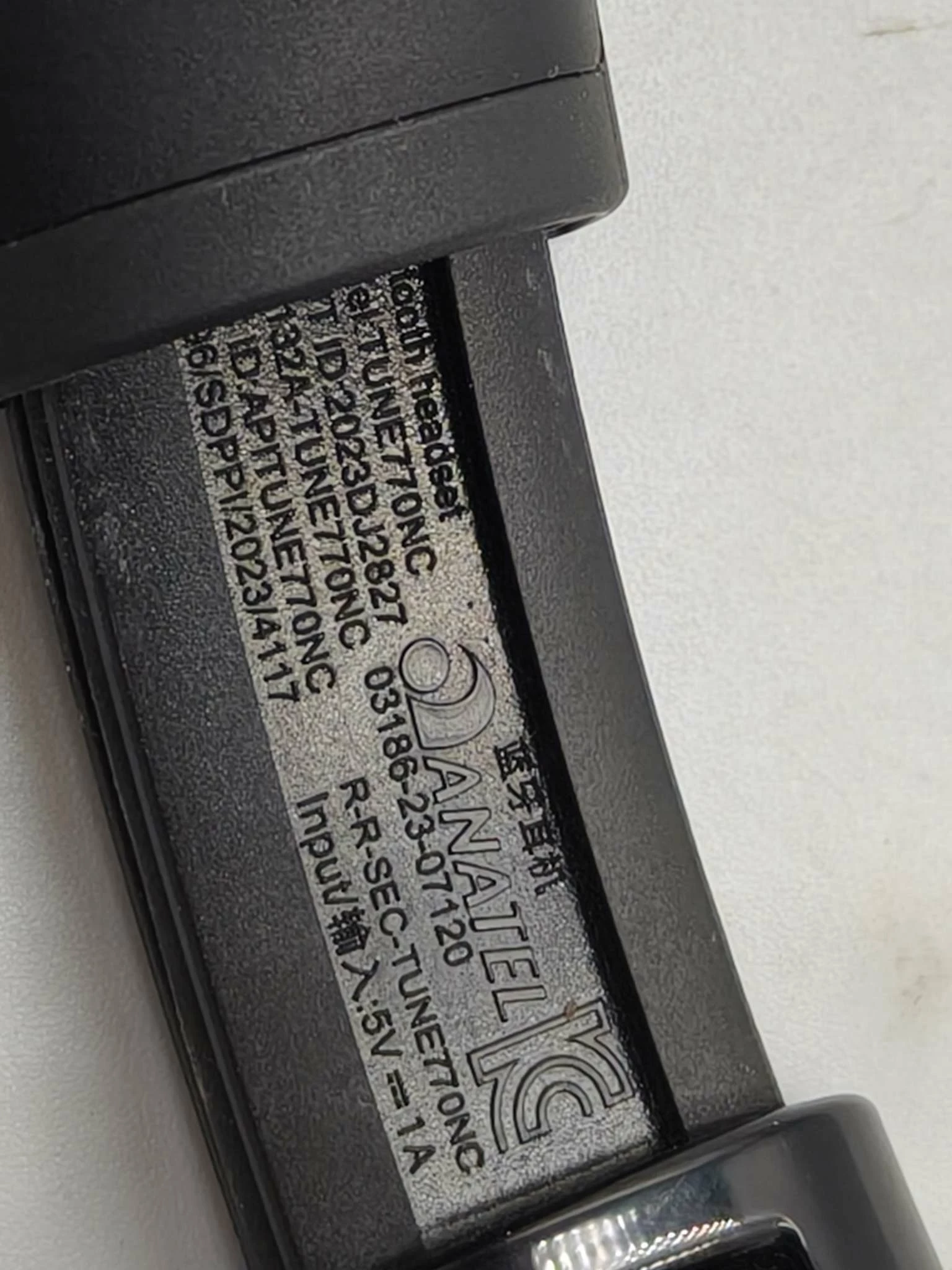 sluchawki-nauszne-jbl-tune-770nc-czarne-marka-248811-974486