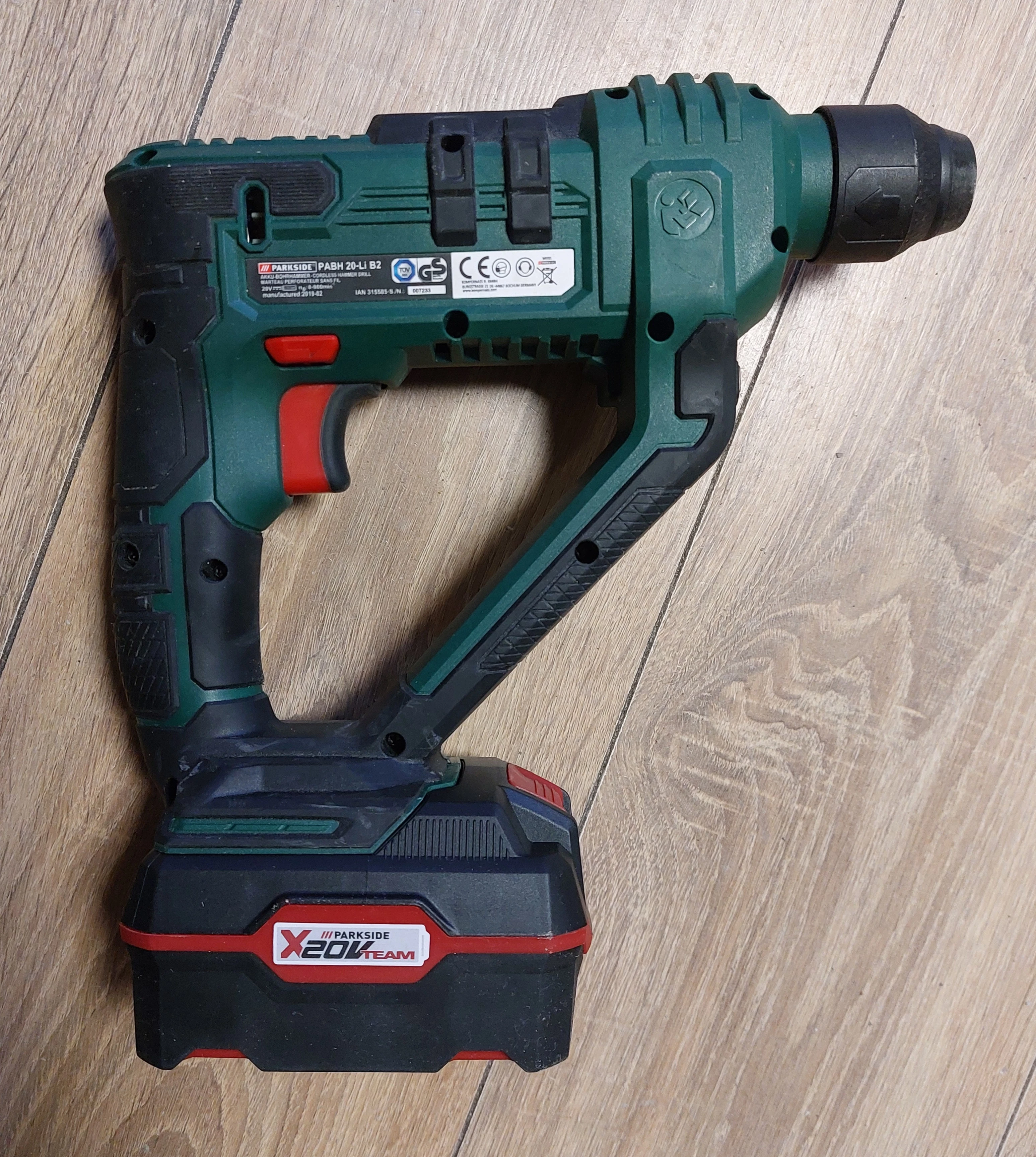 wiertarka-udarowa-akumulatorowa-parkside-pabh-20-li-b2-ean-gtin-4055334051460