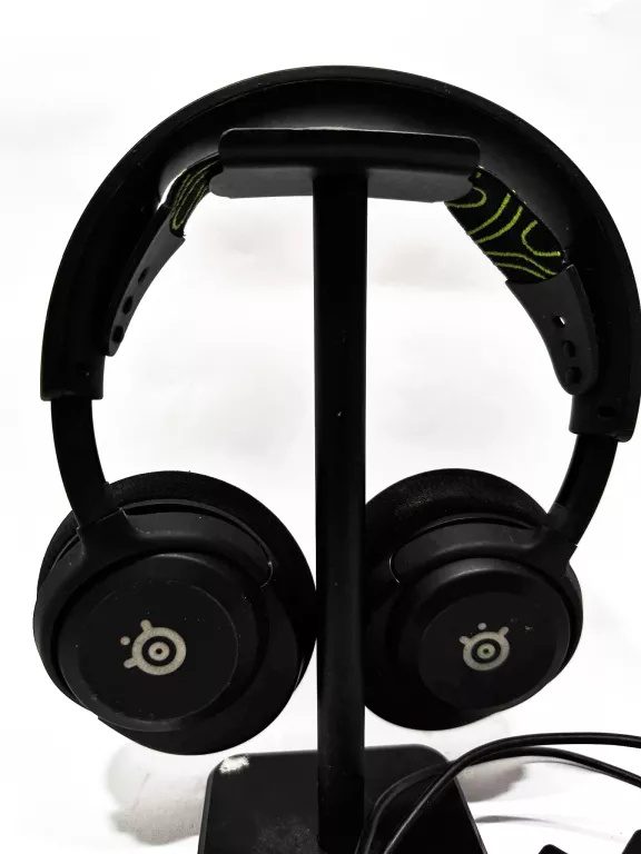 sluchawki-steelseries-arctis-nova-5x-parkowa-8d-lubin