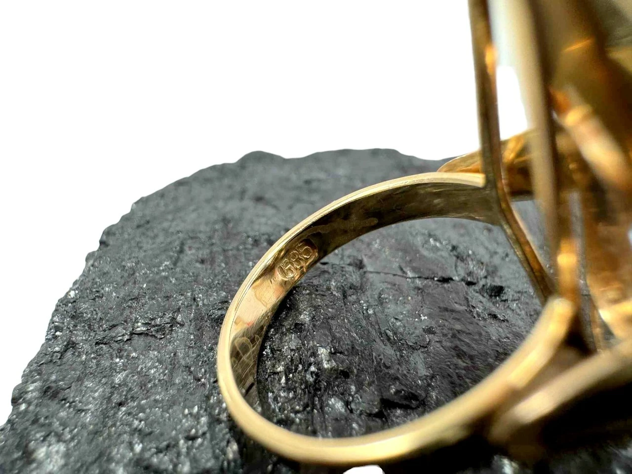 zloty-pierscionek-wysadzany-niebieskim-spinelem-pr-585-w-511-r-10-marka-248811-958954