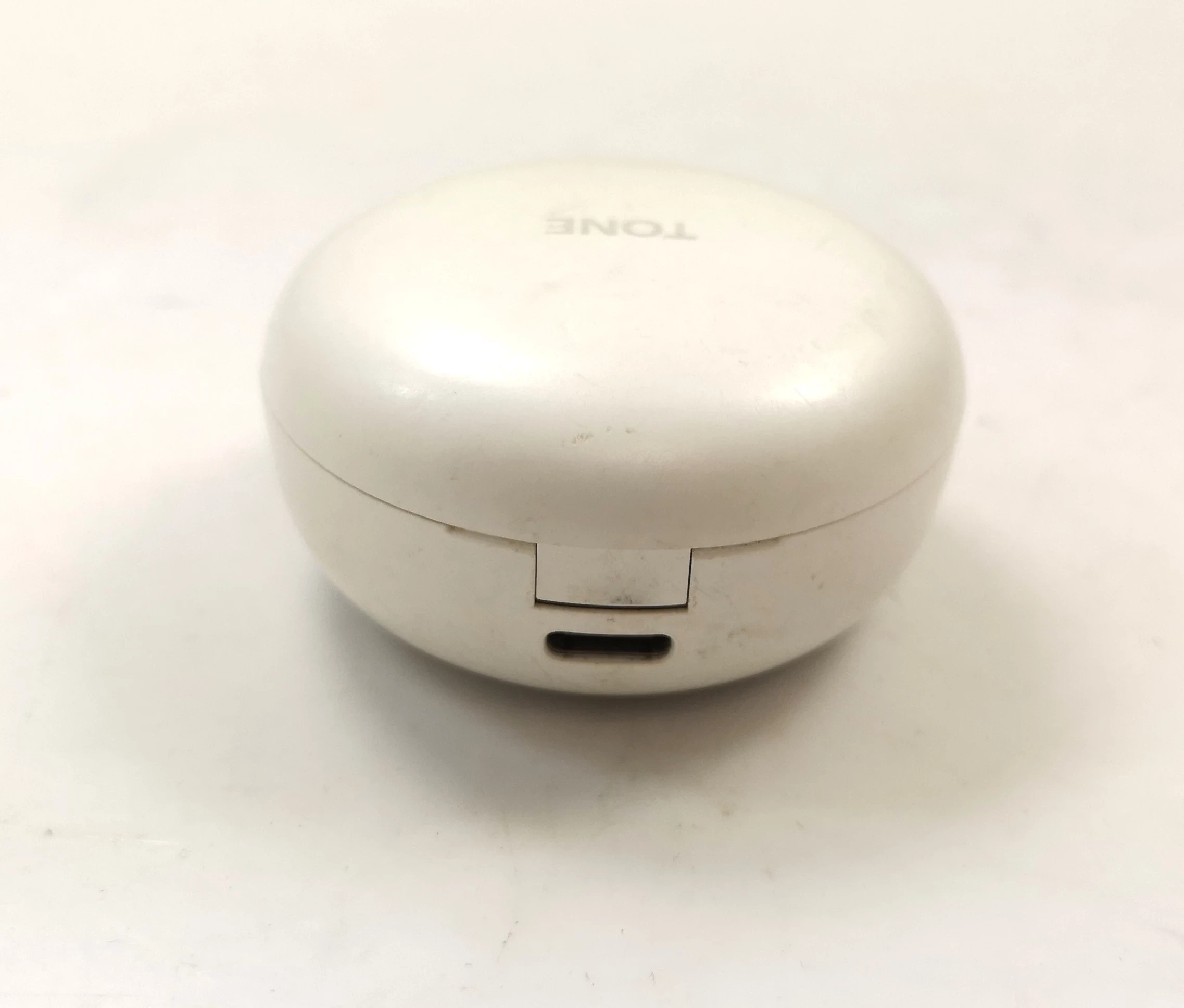 sluchawki-lg-tone-free-transmisja-sygnalu-203713-217785