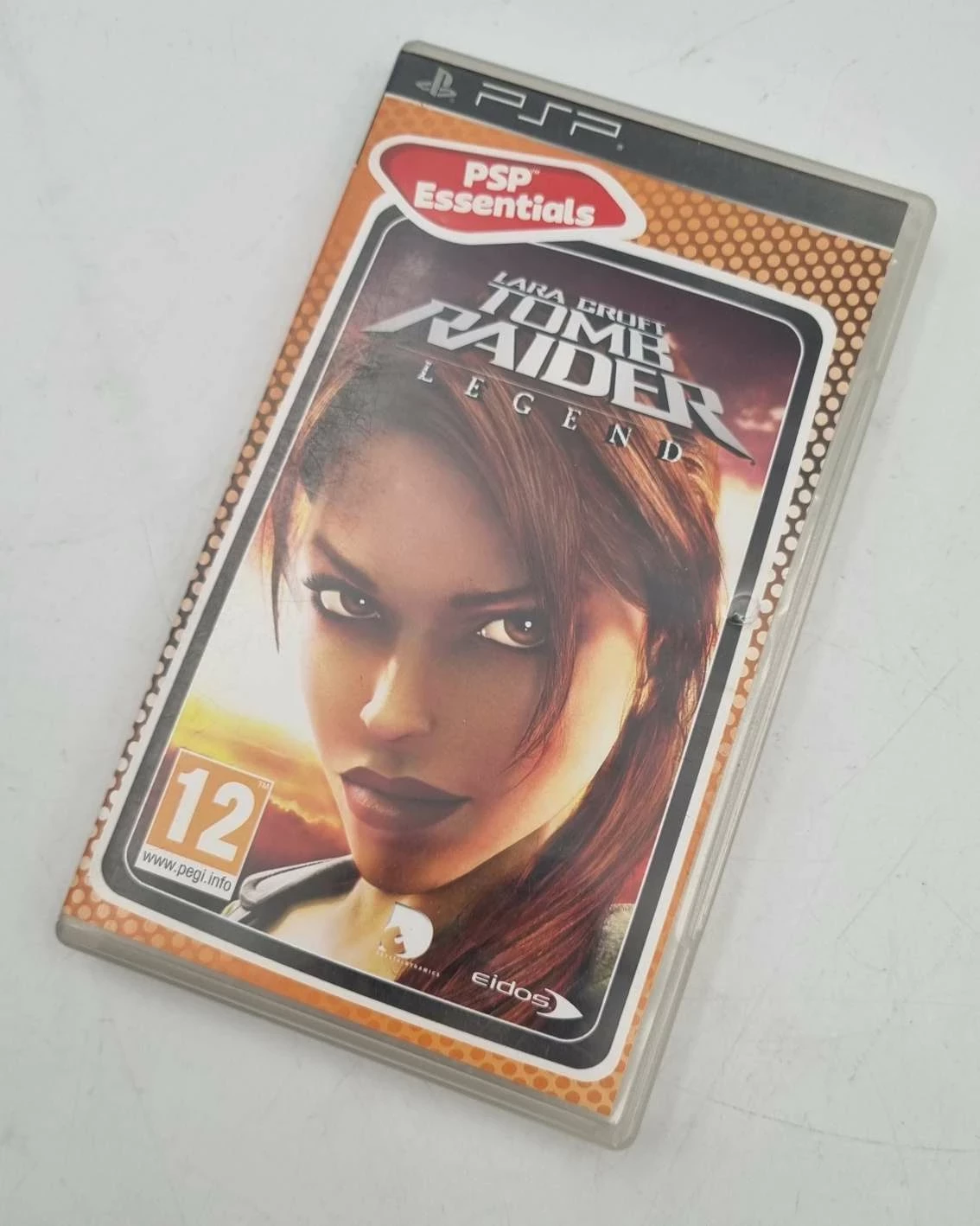 gra-psp-lara-croft-tomb-rider-legend-farbiarska-22e-mosina