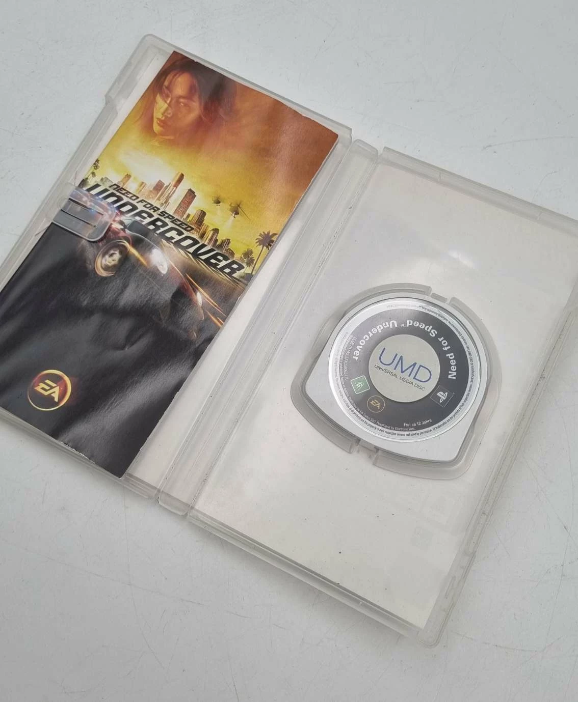 gra-psp-need-for-speed-undercover-stan-11323-2