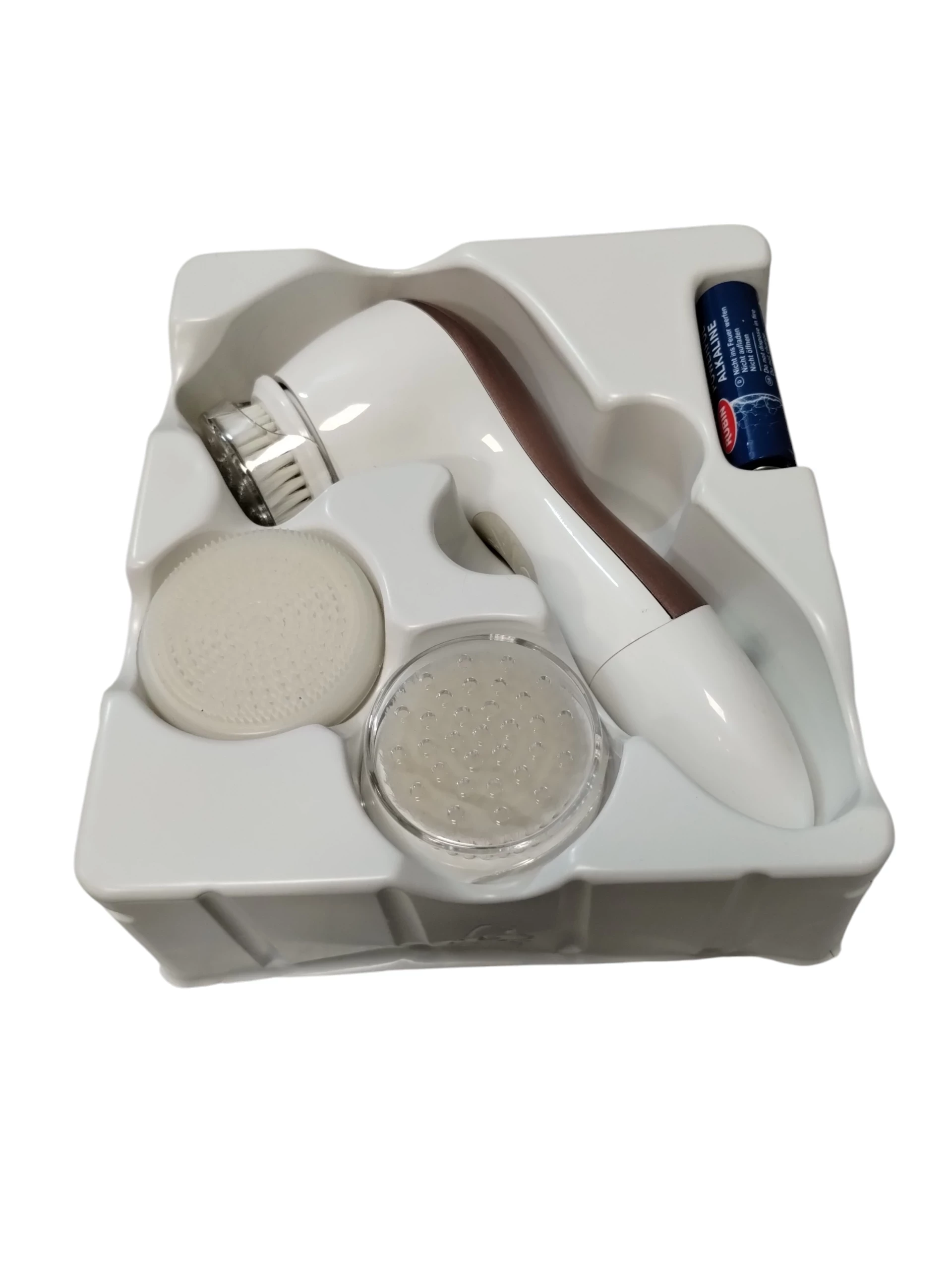 isana-szczoteczka-do-twarzy-oczyszczajaca-ean-gtin-4305615643878