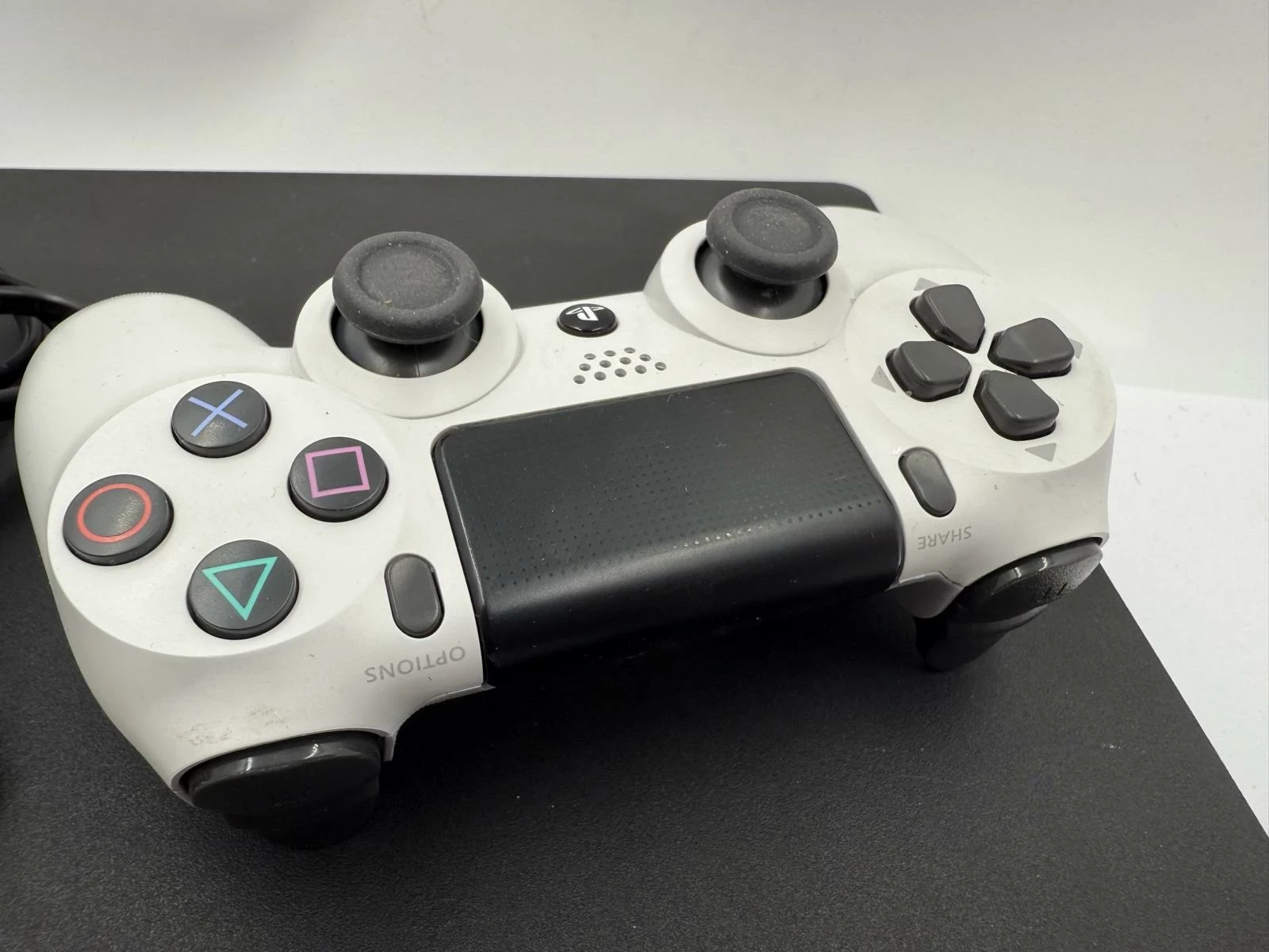 konsola-sony-playstation-ps4-slim-1tb-plus-pad-ean-gtin-0711719851059