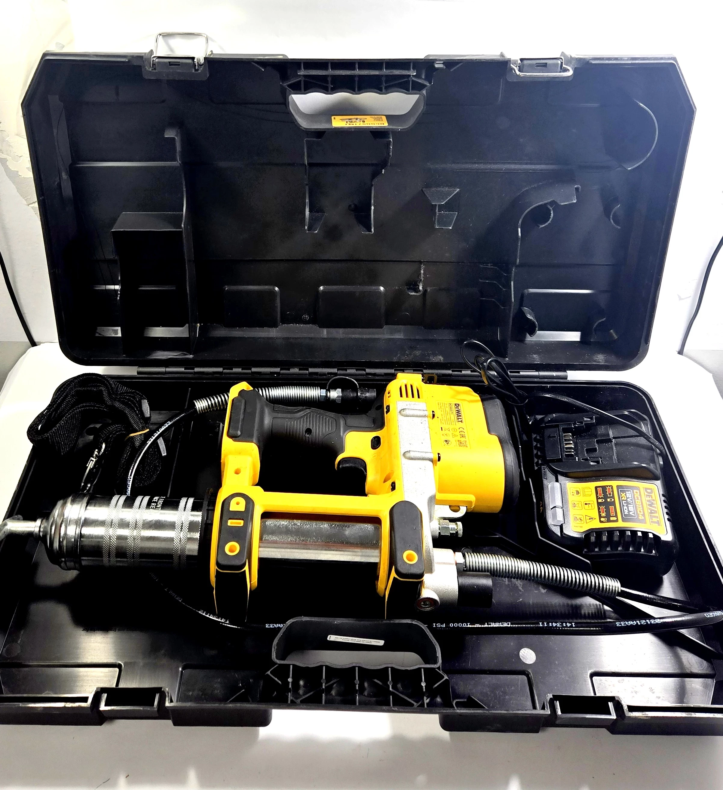 smarownica-akumulatorowa-18v-dewalt-dcgg571nk-kufer-dabrowskiego-12-rumia